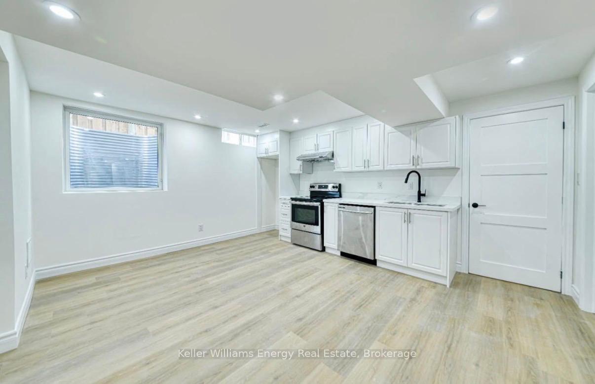 Photo 5 of 163 William Fair Drive, Clarington, Bowmanville — HOMEH