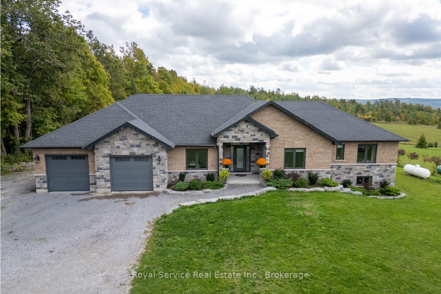 Photo 2 of 381 Sharpe Line, Cavan Monaghan, Cavan Twp — HOMEH
