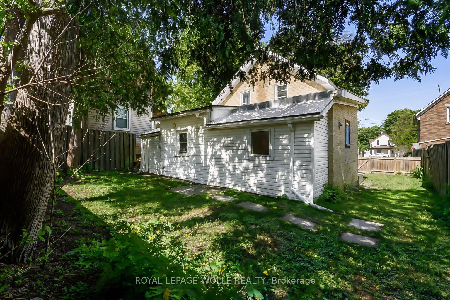 Photo 10 of 93 Lancaster Street W, Kitchener, Civic Centre — HOMEH