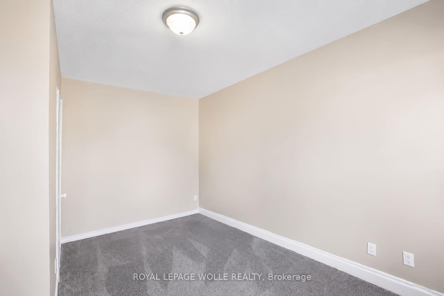 Photo 19 of 93 Lancaster Street W, Kitchener, Civic Centre — HOMEH