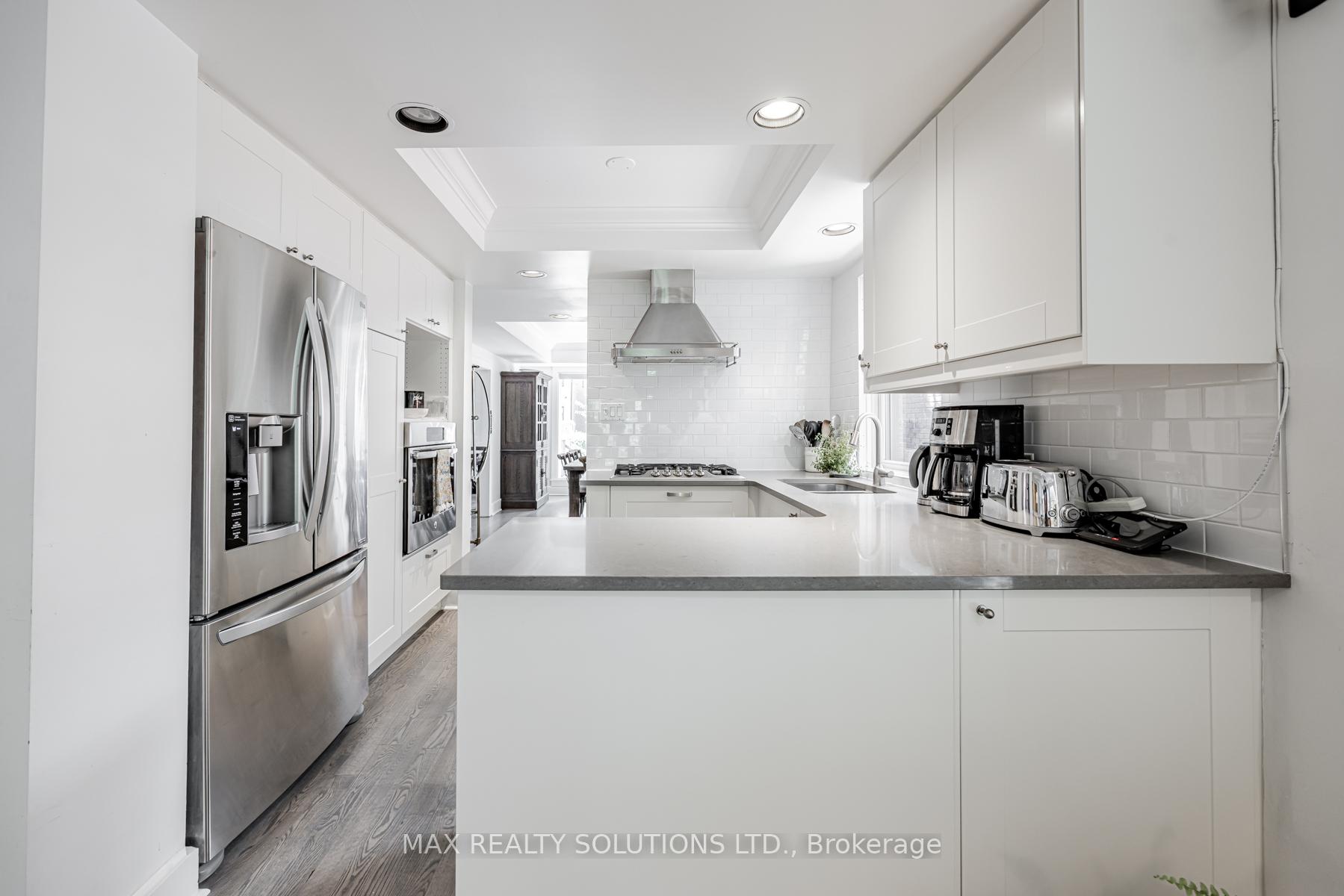 Photo 9 of 30 Roslin Avenue, Toronto, Lawrence Park North — HOMEH