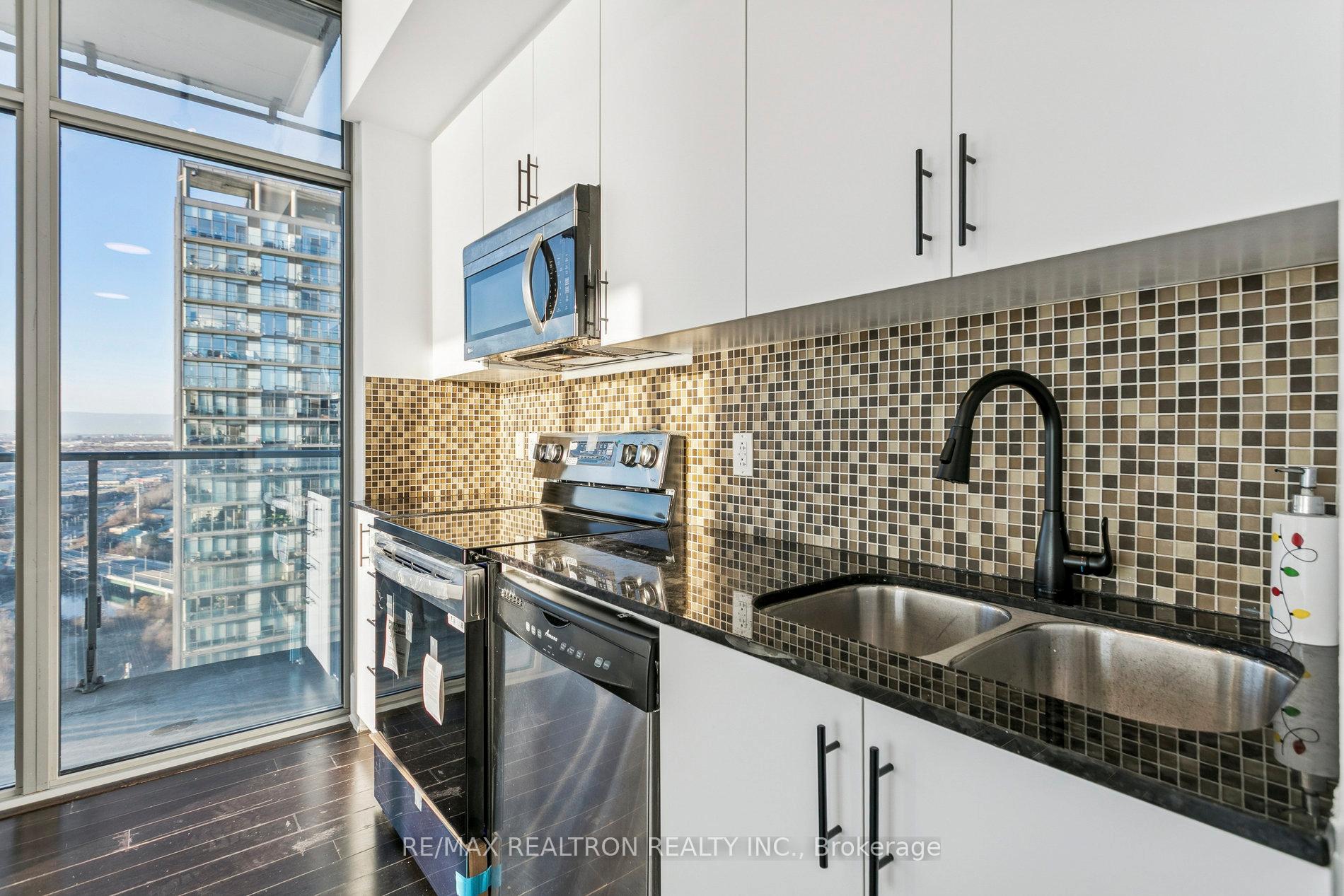 Photo 14 of Unit 2805, 103 The Queensway, Toronto, High Park-Swansea — HOMEH