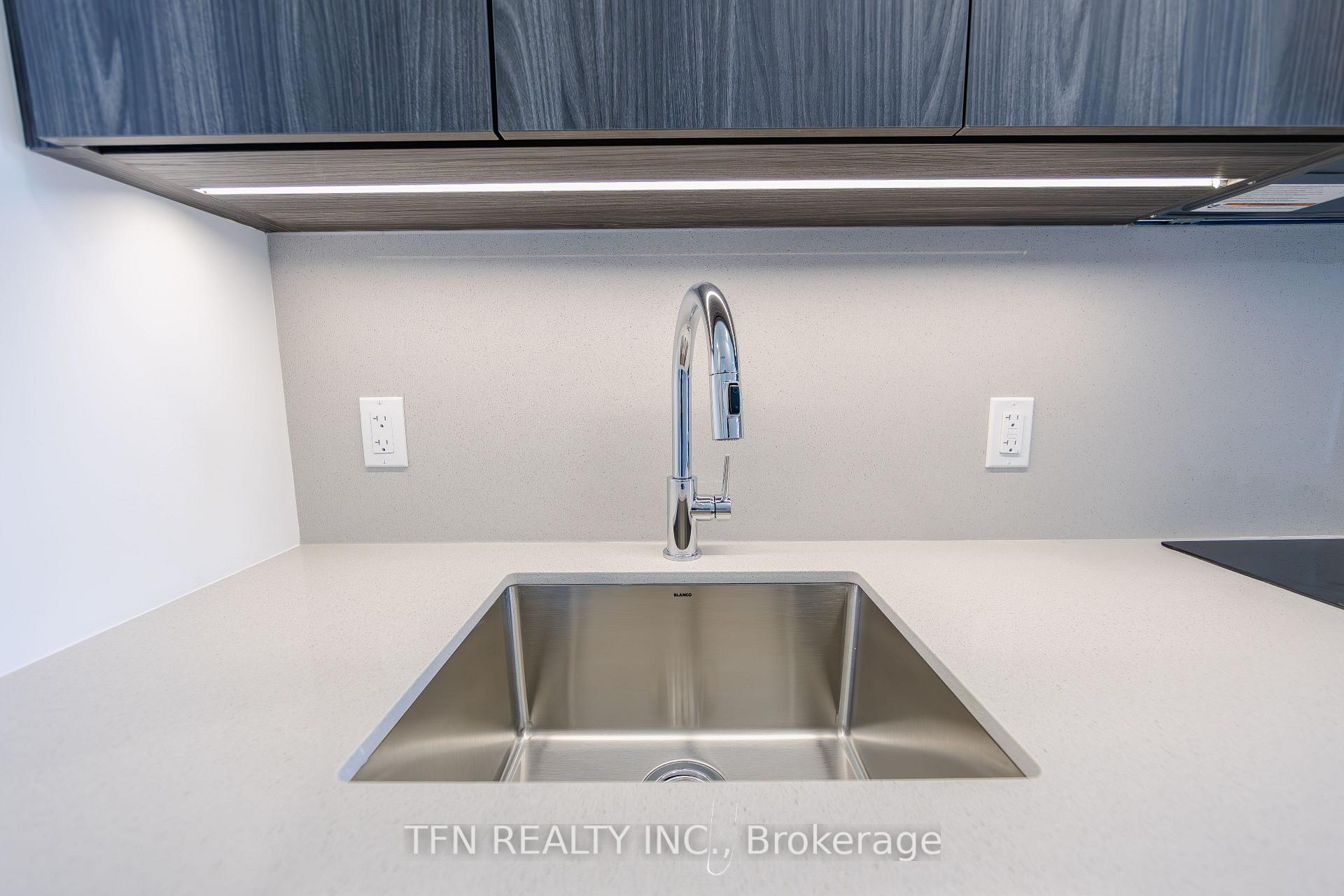Photo 8 of Unit 513, 15 Richardson Street, Toronto, Waterfront Communities — HOMEH