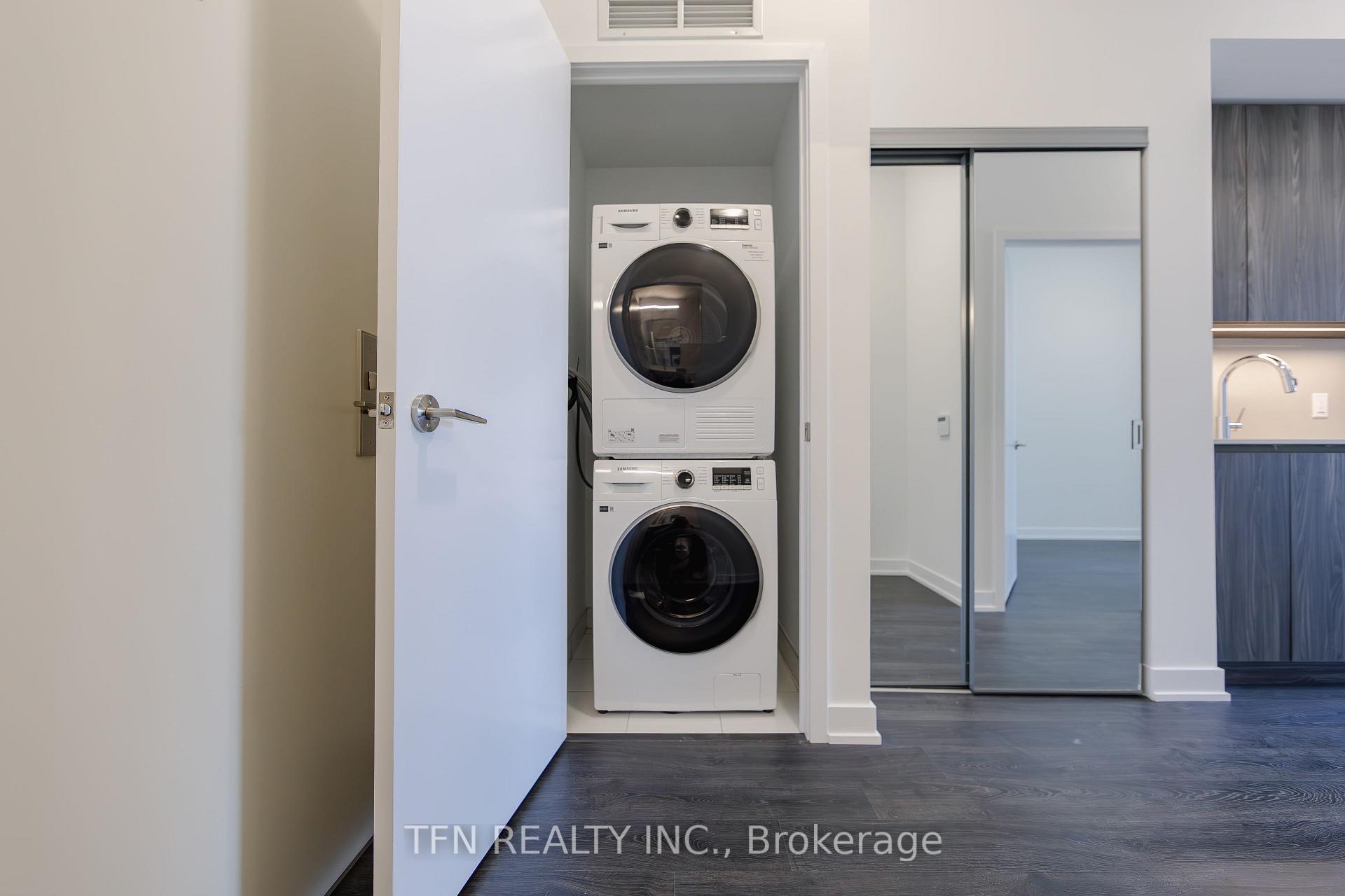 Photo 9 of Unit 513, 15 Richardson Street, Toronto, Waterfront Communities — HOMEH