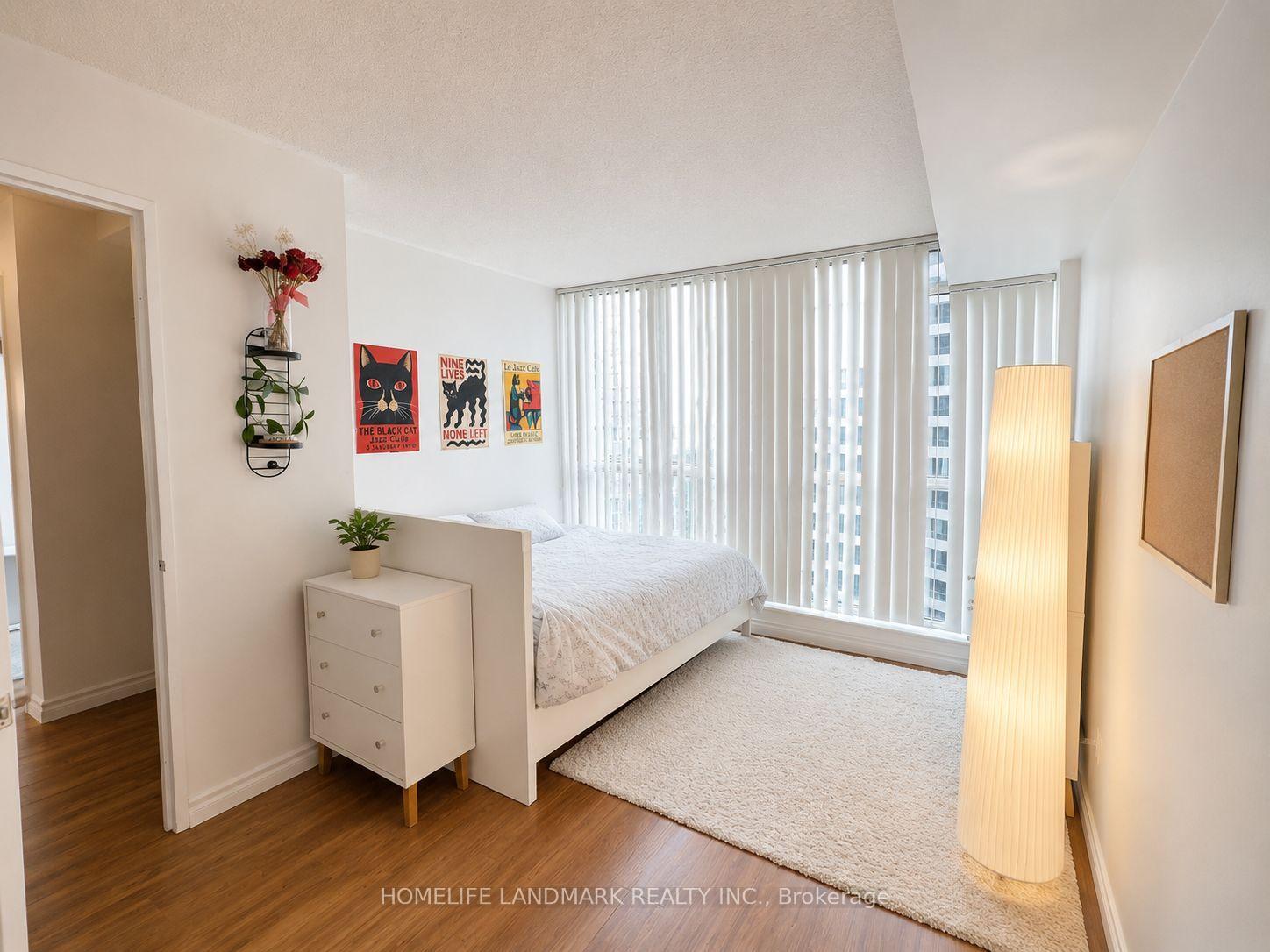 Front of Unit 1907, 24 Wellesley Street W