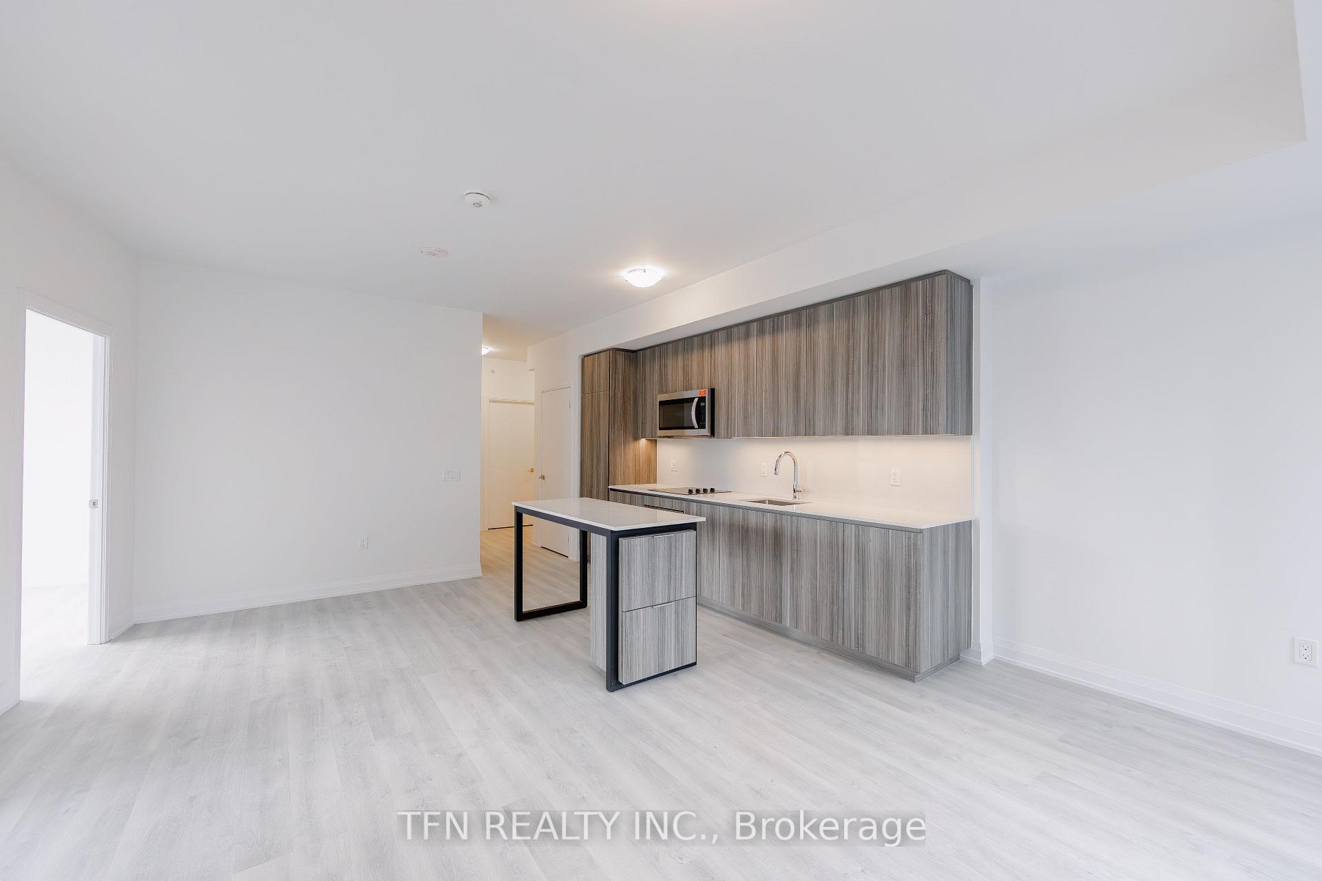 Front of Unit 1318, 15 Richardson Street