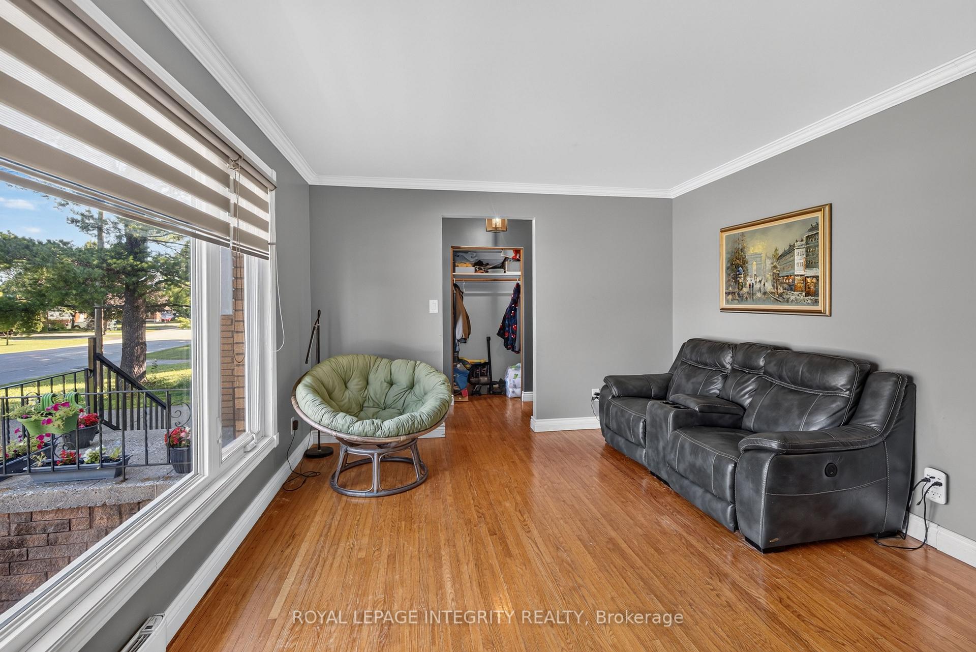 Photo 4 of 241 Wade Avenue, Renfrew, Renfrew — HOMEH