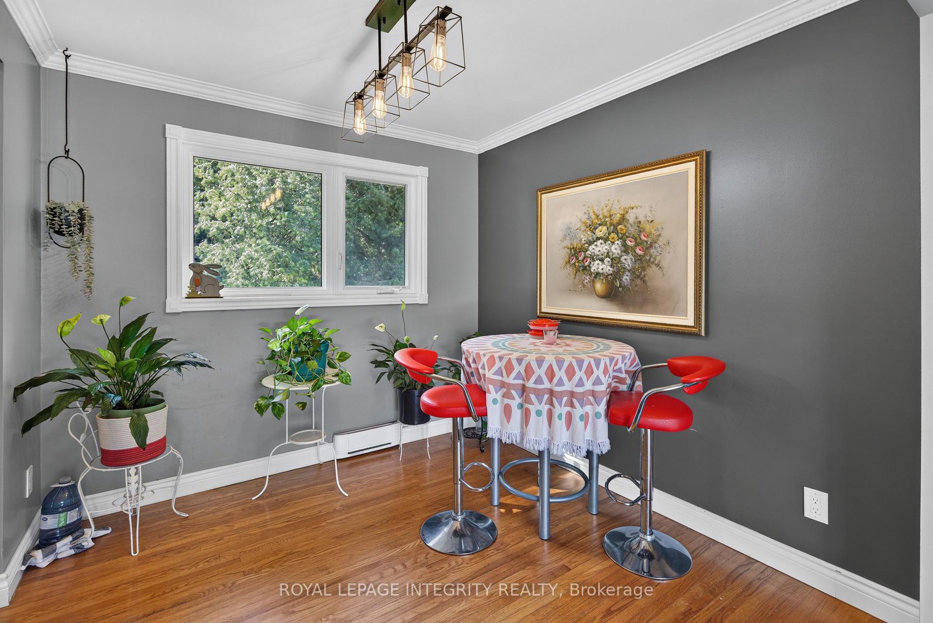 Photo 8 of 241 Wade Avenue, Renfrew, Renfrew — HOMEH