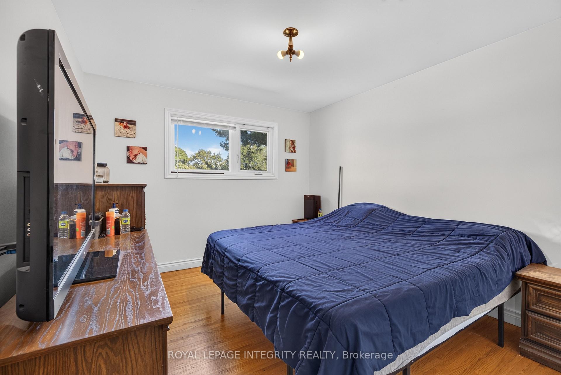 Photo 13 of 241 Wade Avenue, Renfrew, Renfrew — HOMEH