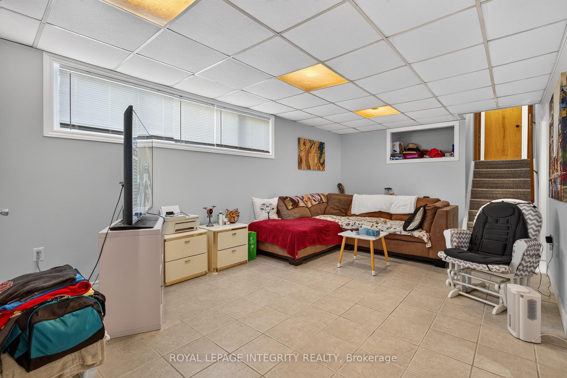 Photo 20 of 241 Wade Avenue, Renfrew, Renfrew — HOMEH