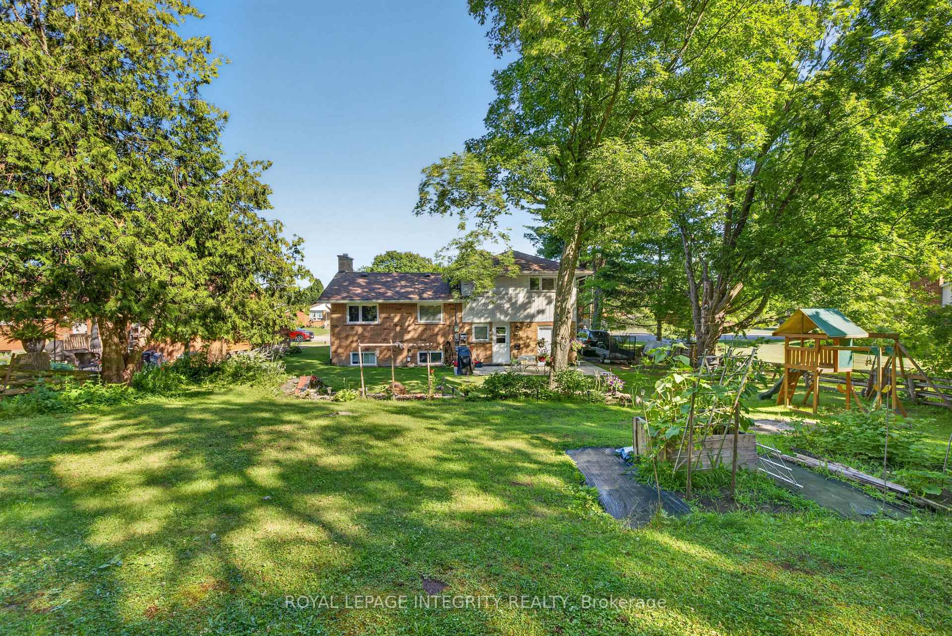 Photo 28 of 241 Wade Avenue, Renfrew, Renfrew — HOMEH