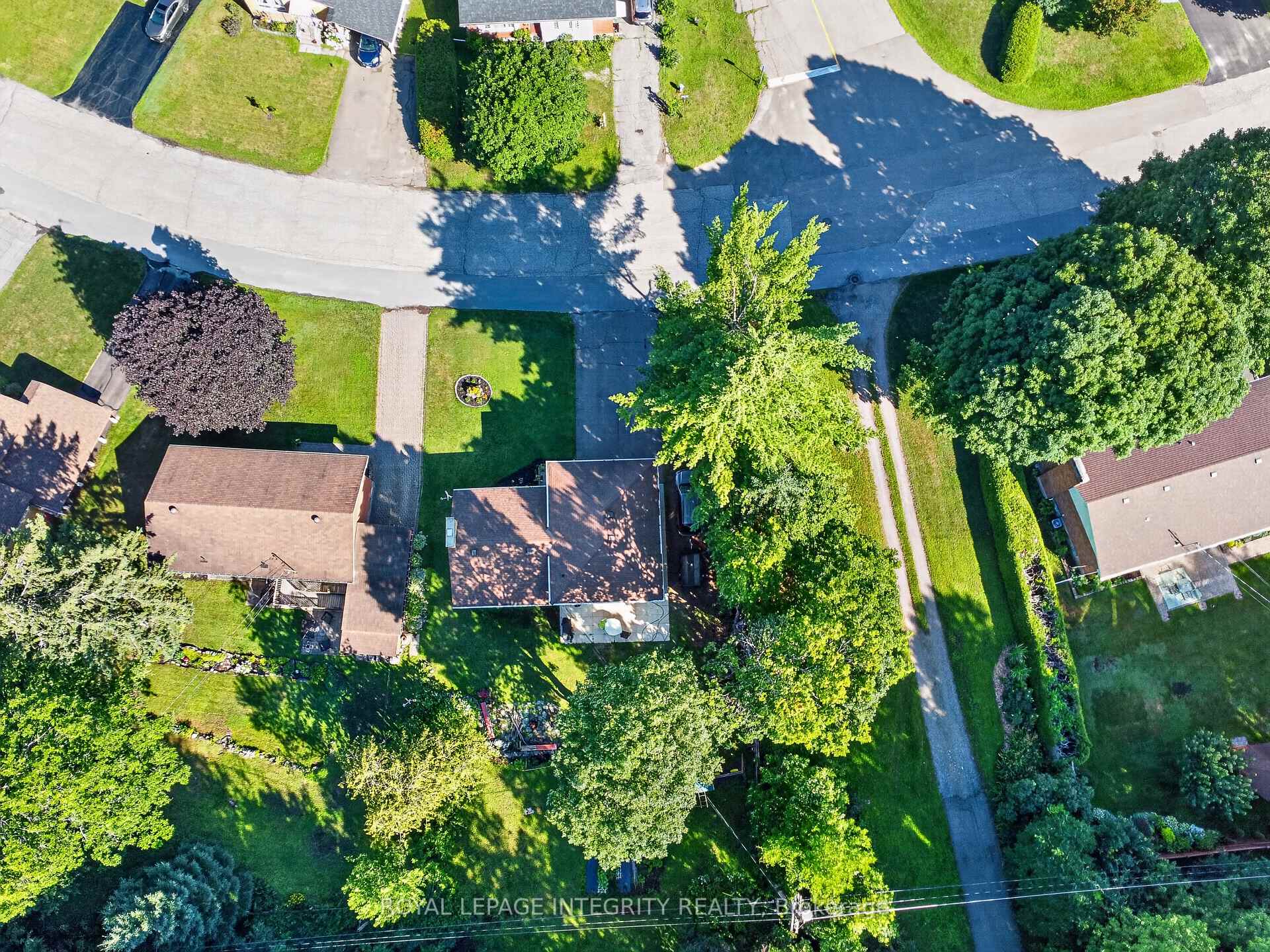 Photo 32 of 241 Wade Avenue, Renfrew, Renfrew — HOMEH