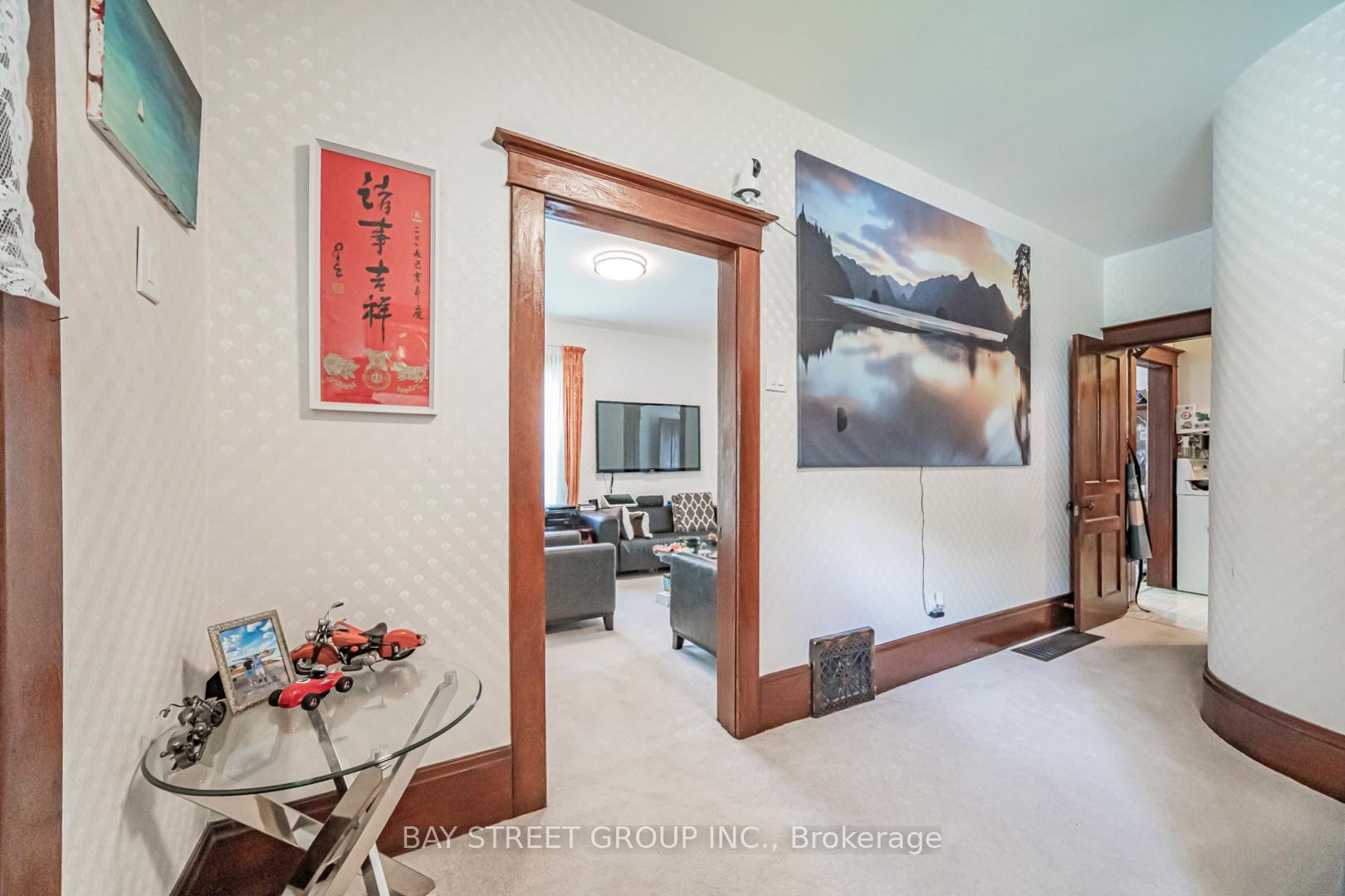 Photo 5 of 7 Pavillion Street, Markham, Unionville — HOMEH