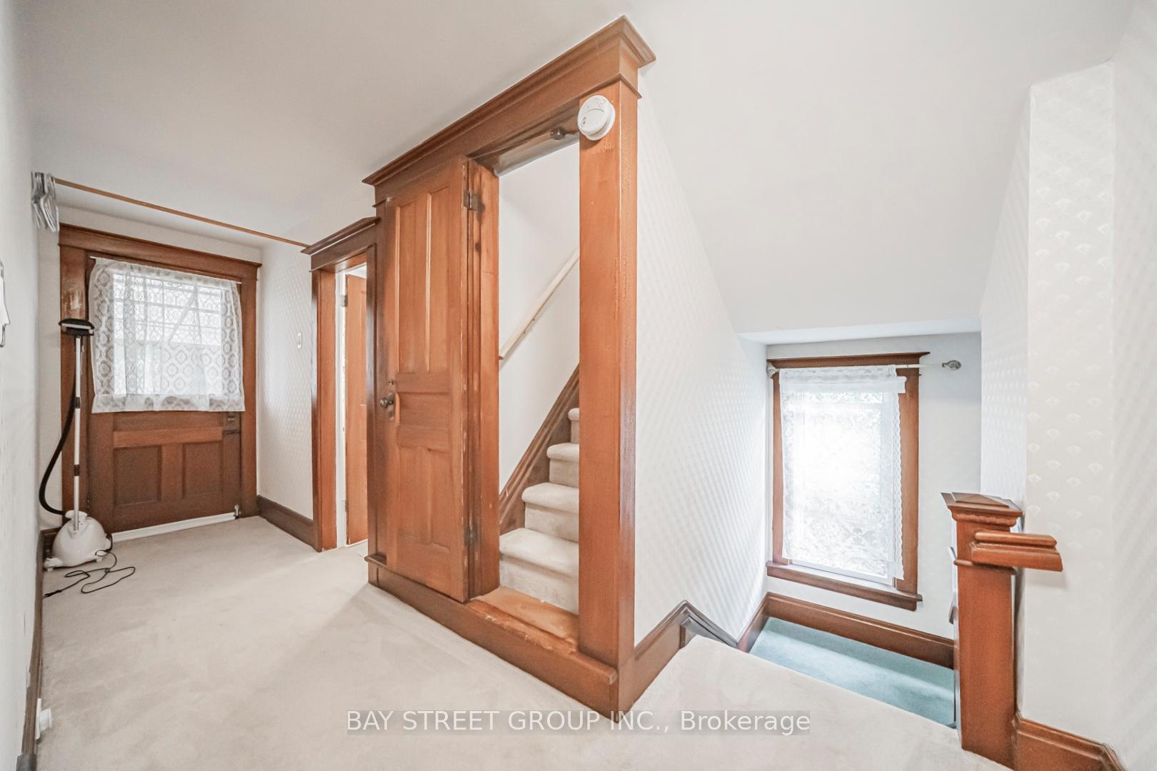 Photo 10 of 7 Pavillion Street, Markham, Unionville — HOMEH