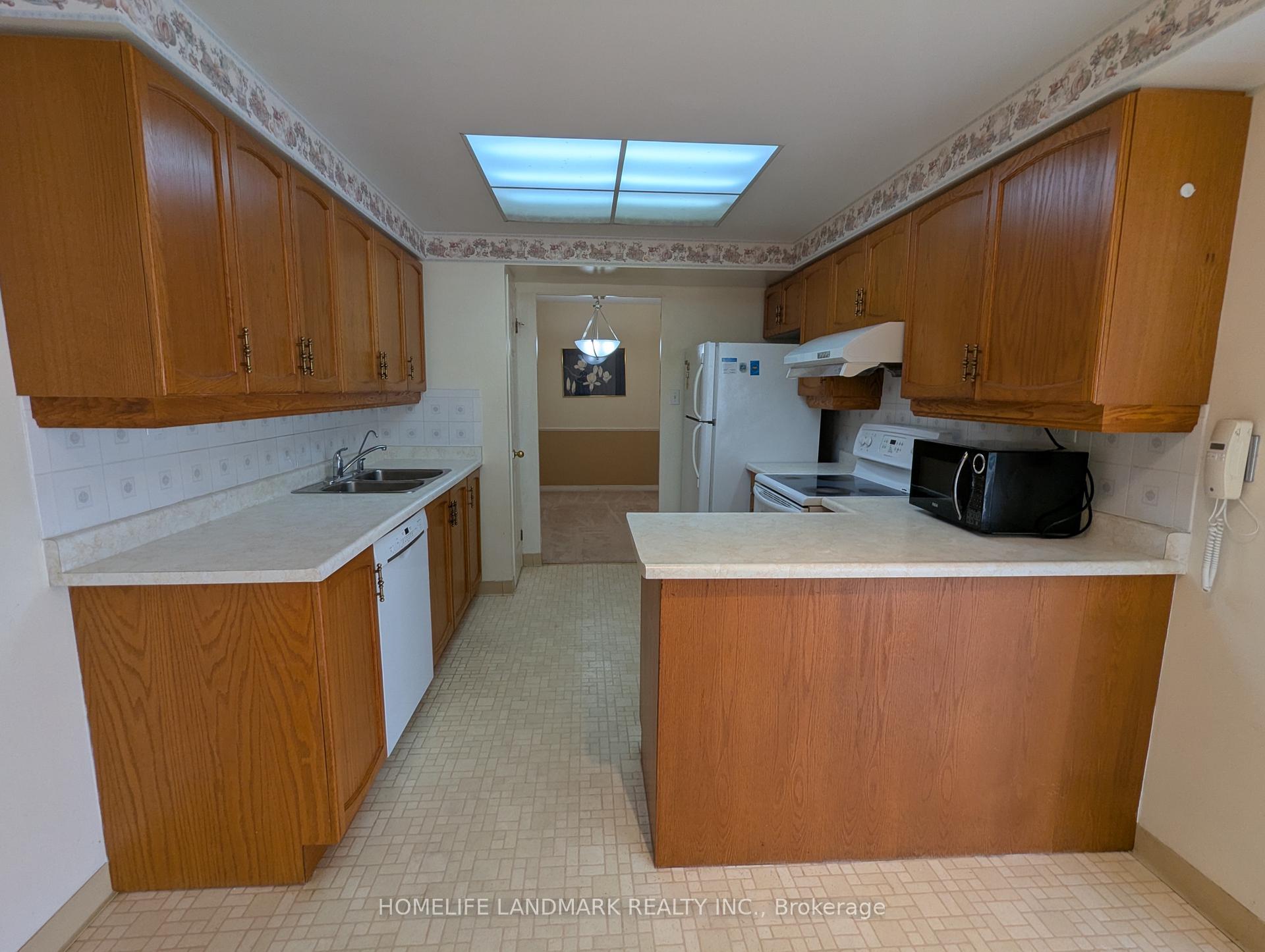 Photo 10 of Unit 306, 265 Westcourt Place, Waterloo, Beechwood — HOMEH