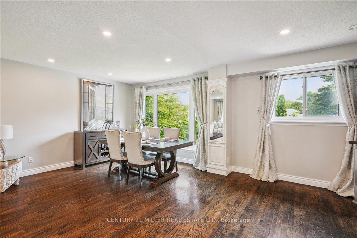 Photo 6 of 2442 Woburn Crescent, Oakville, West — HOMEH