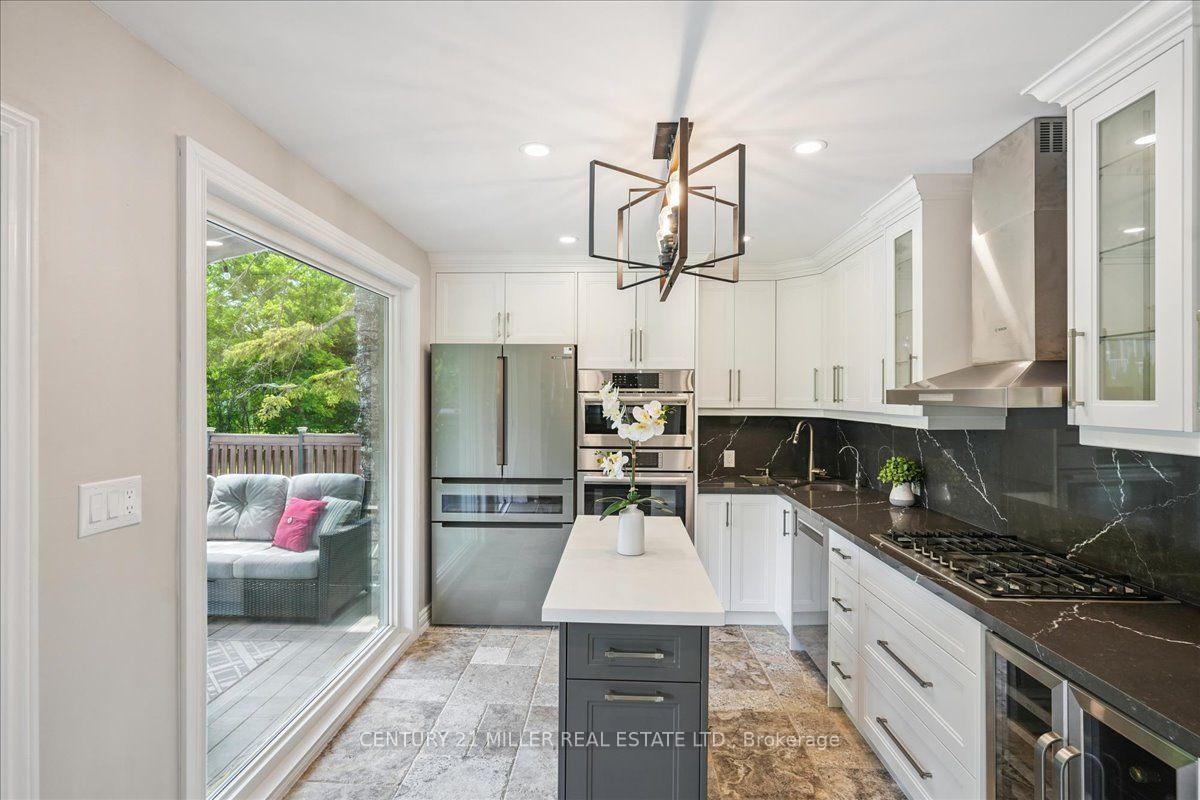 Photo 14 of 2442 Woburn Crescent, Oakville, West — HOMEH