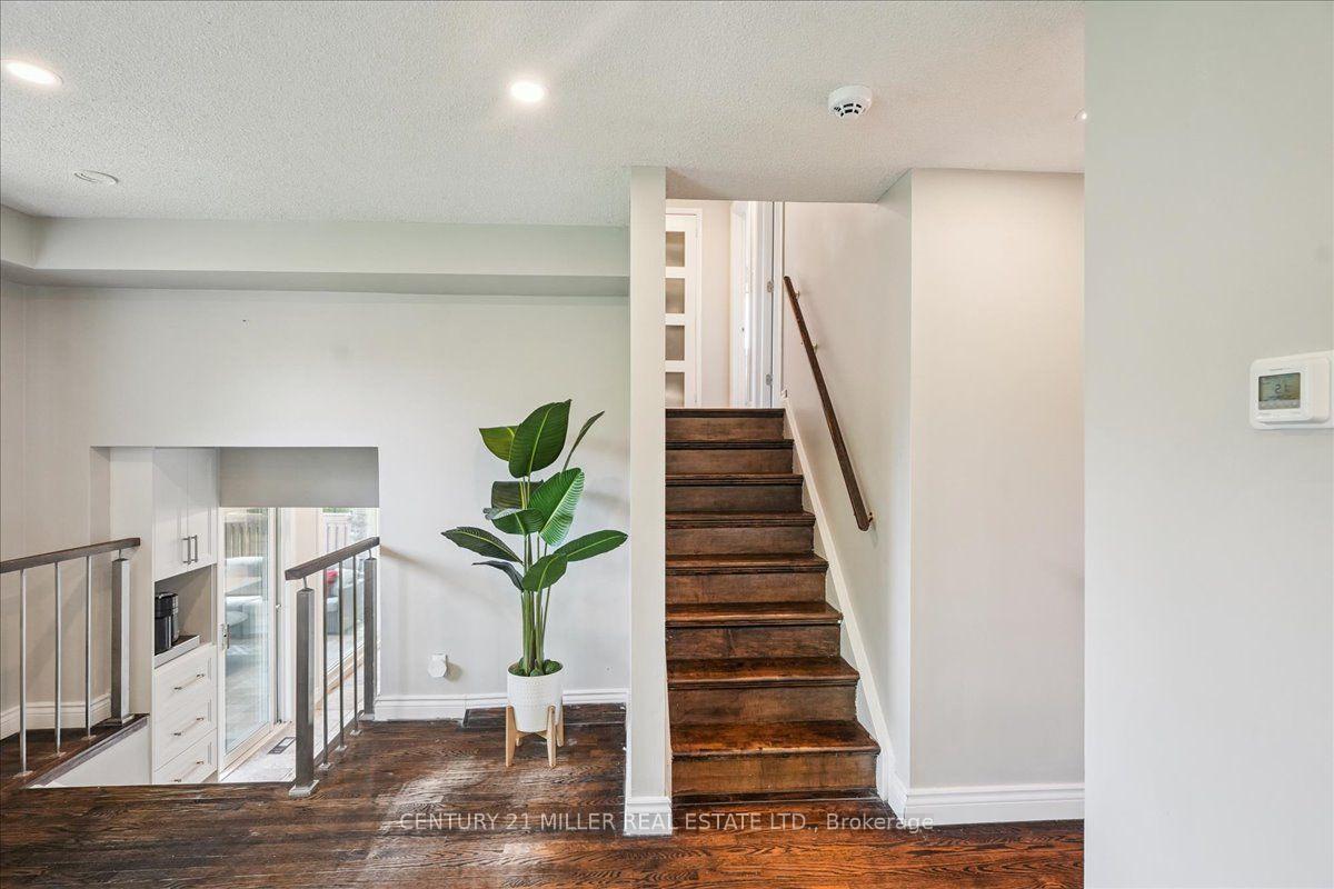 Photo 17 of 2442 Woburn Crescent, Oakville, West — HOMEH