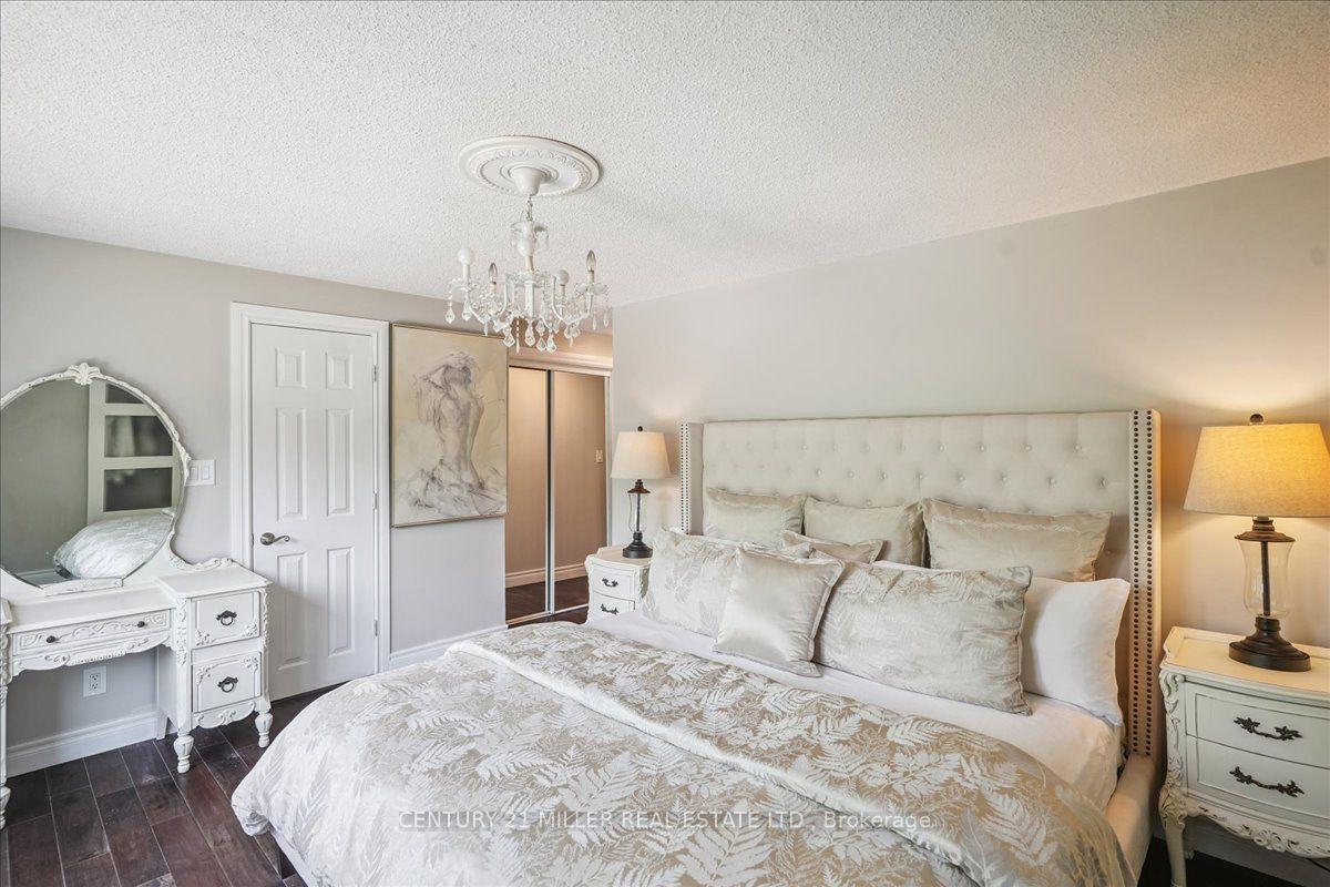 Photo 20 of 2442 Woburn Crescent, Oakville, West — HOMEH