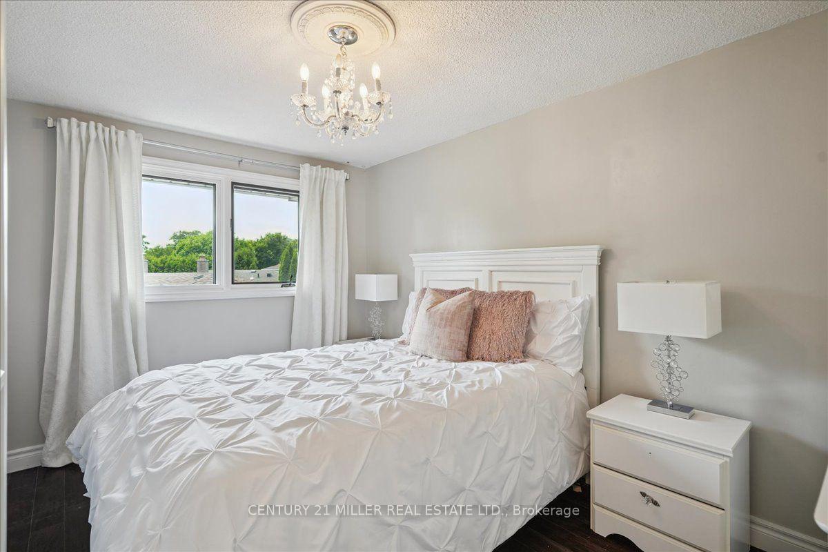 Photo 22 of 2442 Woburn Crescent, Oakville, West — HOMEH