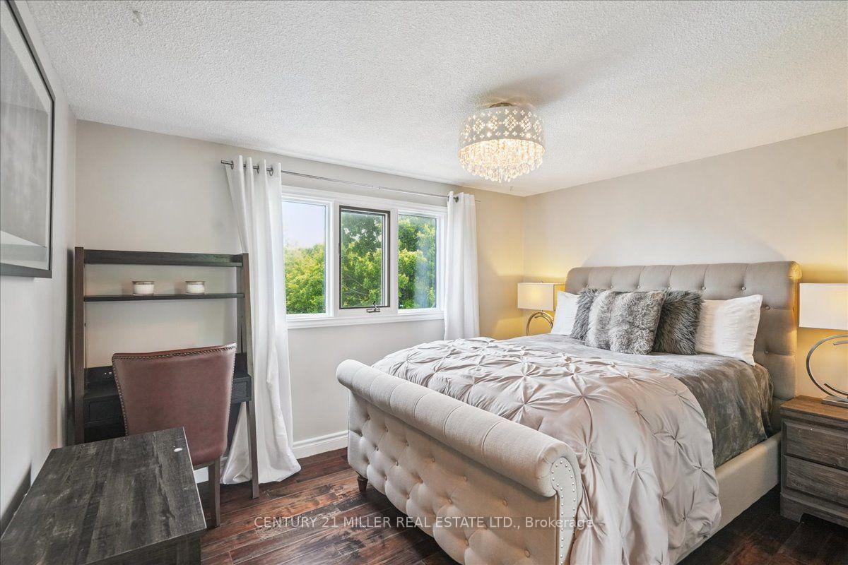 Photo 25 of 2442 Woburn Crescent, Oakville, West — HOMEH