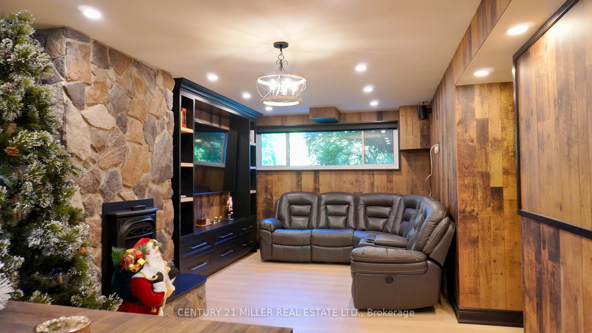 Photo 30 of 2442 Woburn Crescent, Oakville, West — HOMEH