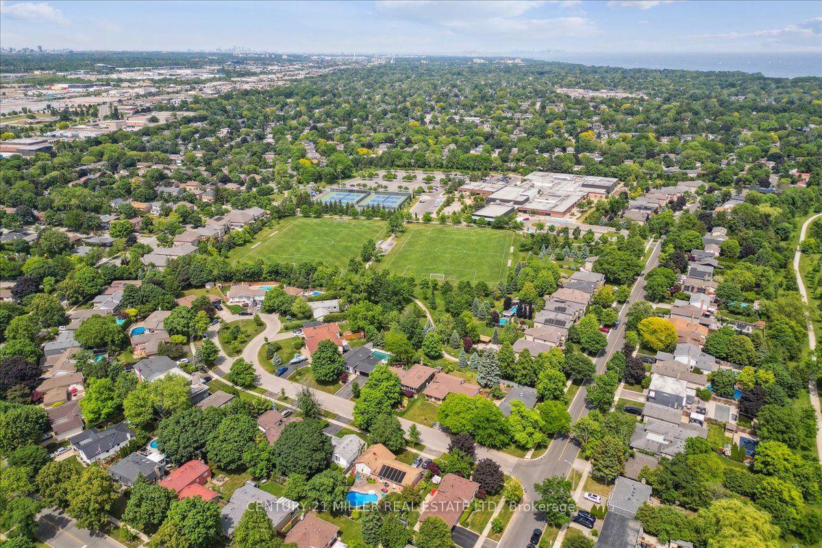Photo 38 of 2442 Woburn Crescent, Oakville, West — HOMEH