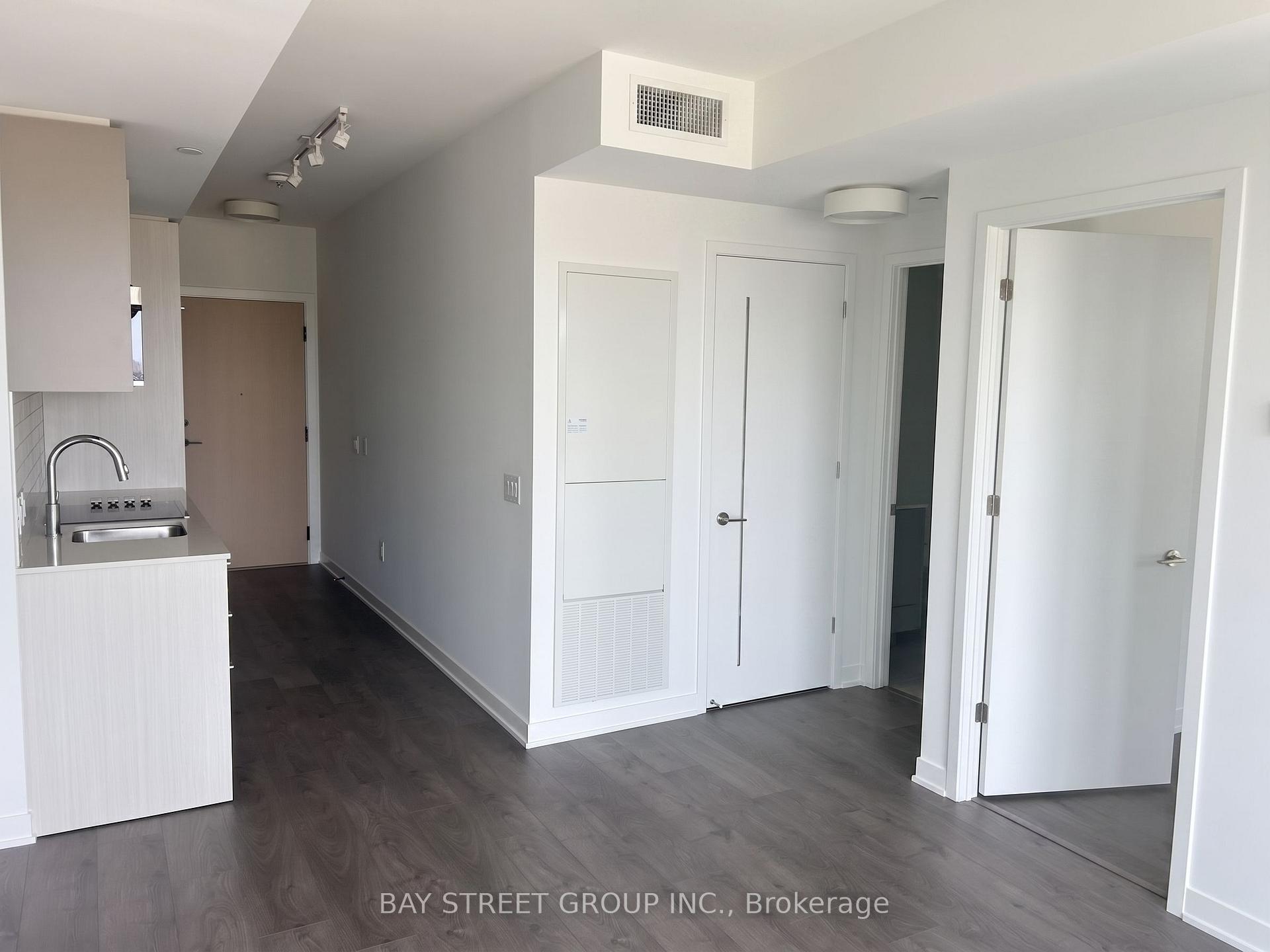 Photo 2 of Unit 2401, 10 Oak Street, Toronto, Regent Park — HOMEH