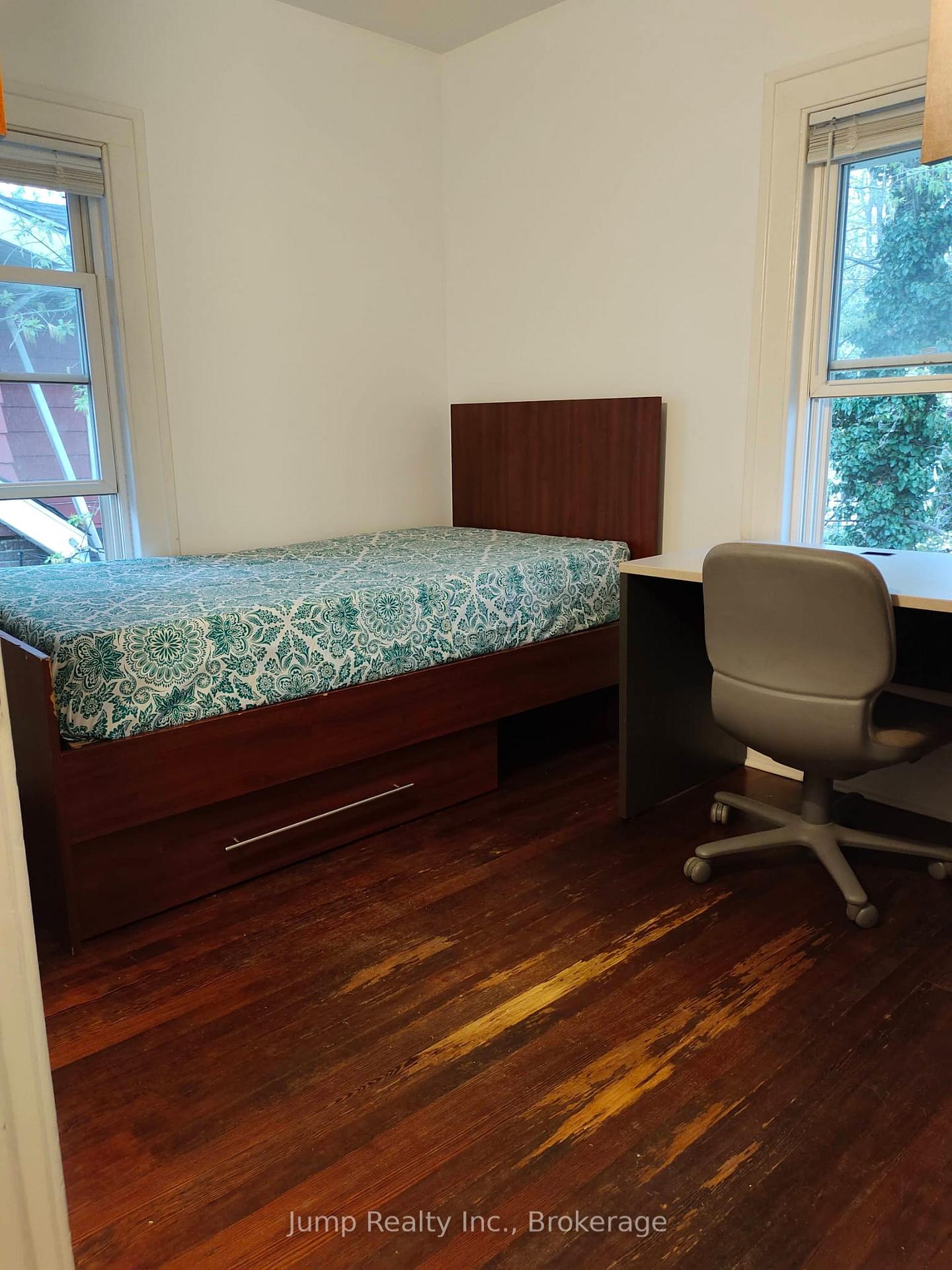 Photo 9 of Unit Upper, 366 Rosedale Avenue, Windsor, Windsor University District — HOMEH