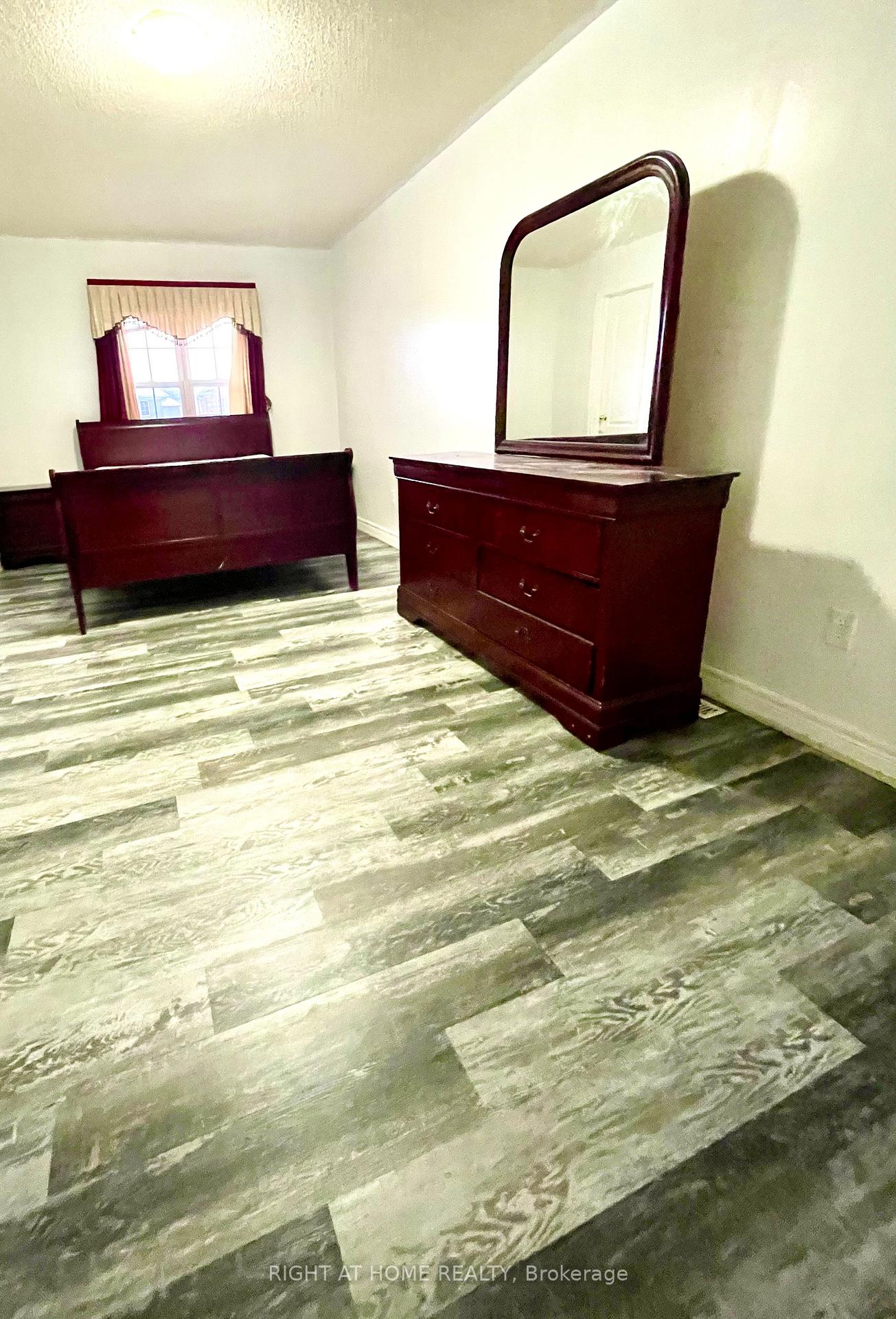 Photo 11 of Unit A, 55 Velvet Grass Lane, Brampton, Sandringham-Wellington — HOMEH