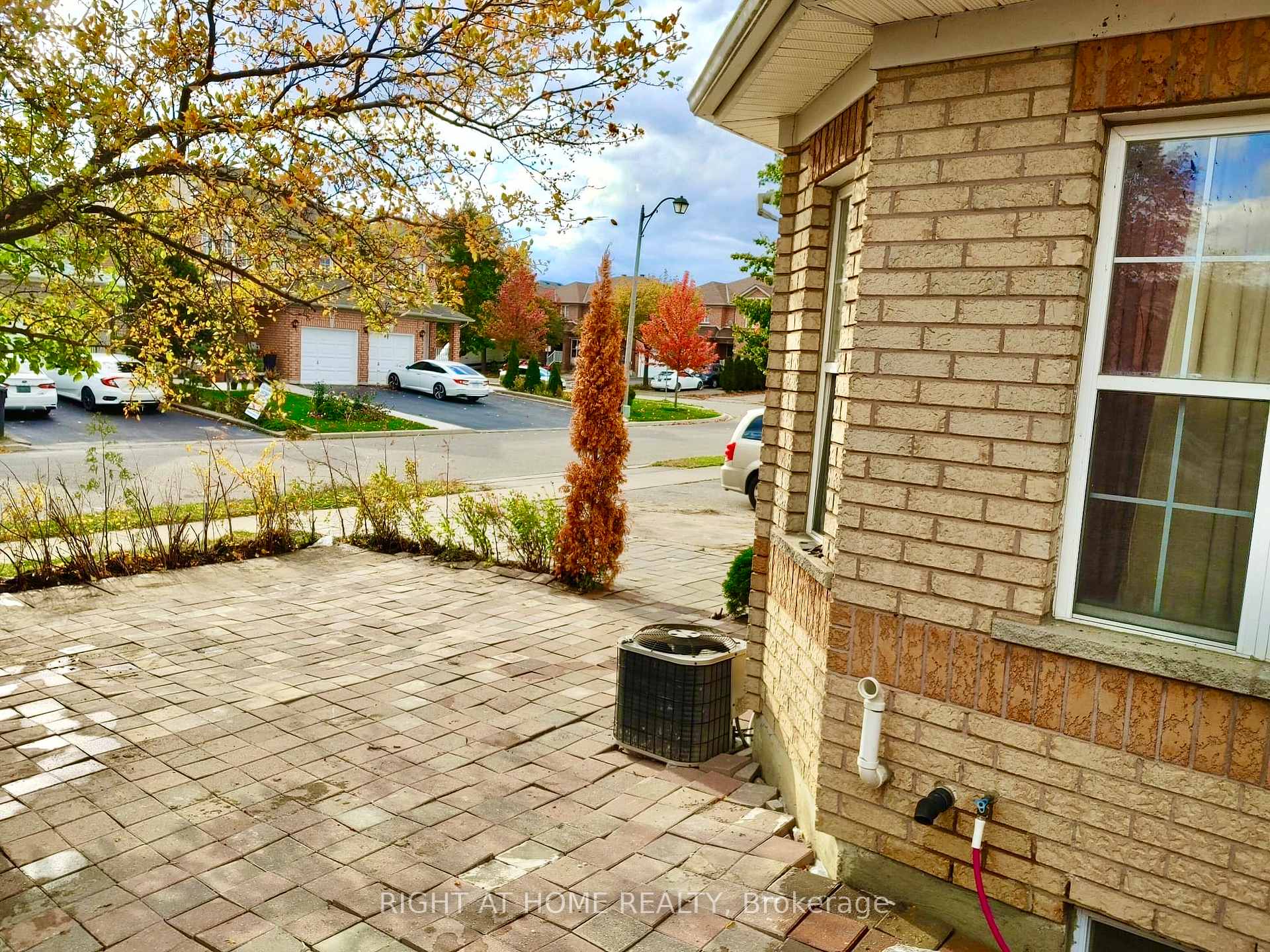 Photo 19 of Unit A, 55 Velvet Grass Lane, Brampton, Sandringham-Wellington — HOMEH