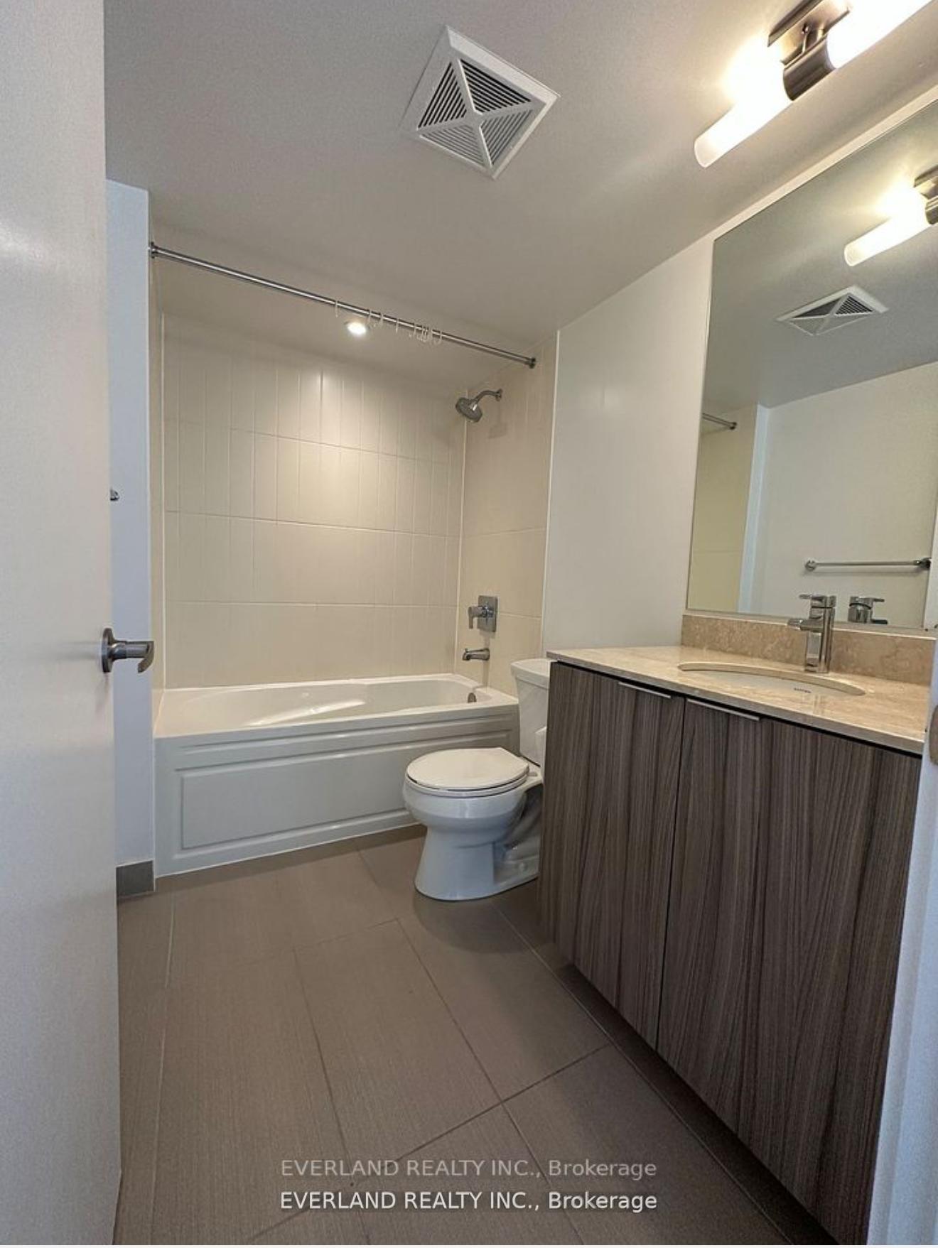 Photo 6 of Unit 1309, 955 Bay Street, Toronto, Bay Street Corridor — HOMEH