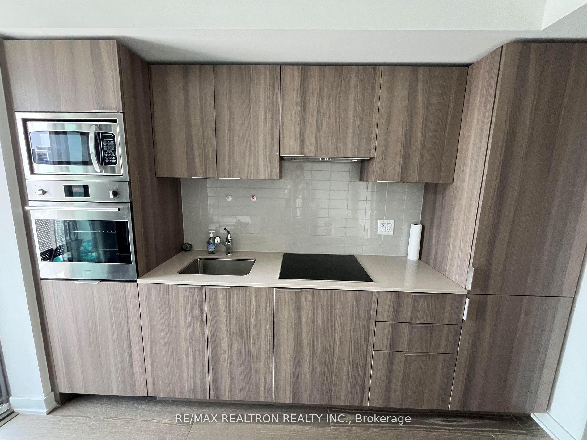 Photo 7 of Unit 2712, 11 Wellesley Street W, Toronto, Bay Street Corridor — HOMEH