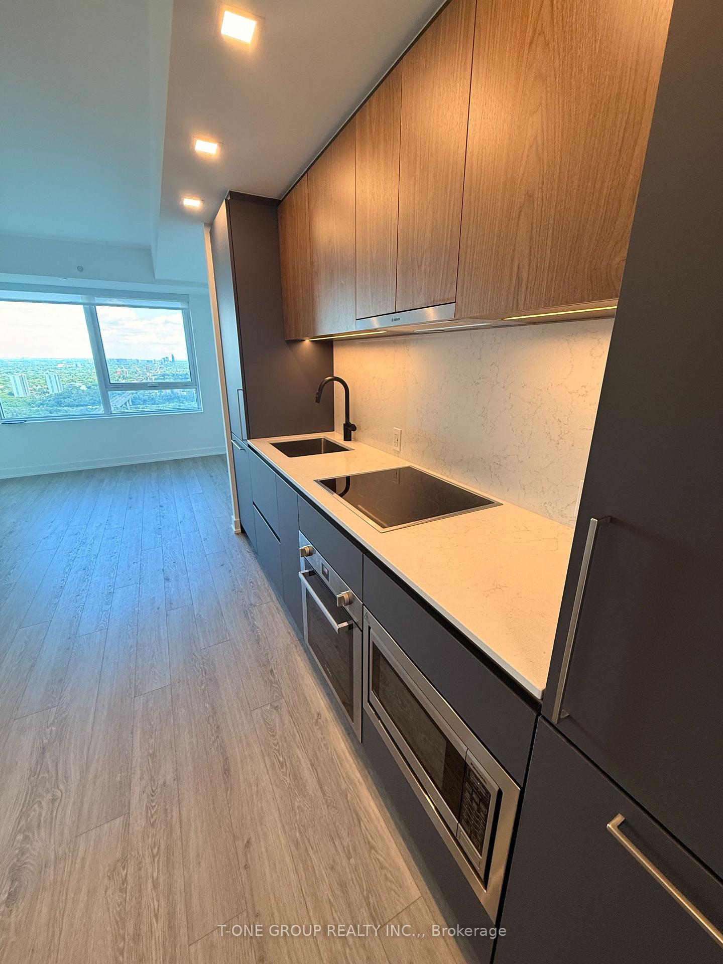 Photo 3 of Unit 3708, 609 Sherbourne Street E, Toronto, North St. James Town — HOMEH