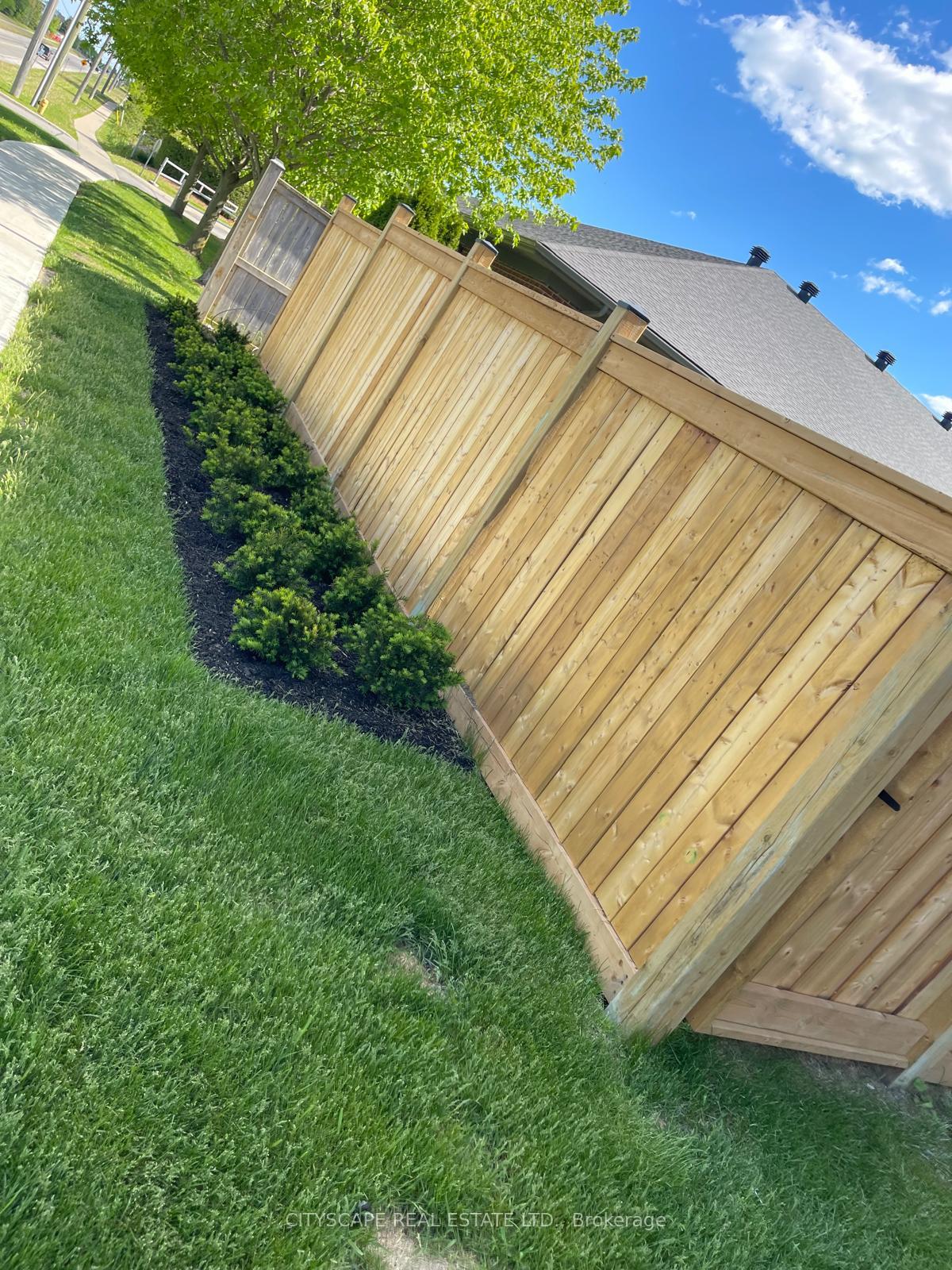 Photo 6 of 801 Heathrow Path N, Oshawa, Samac — HOMEH