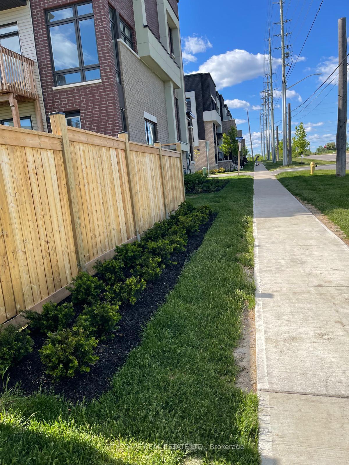 Photo 9 of 801 Heathrow Path N, Oshawa, Samac — HOMEH