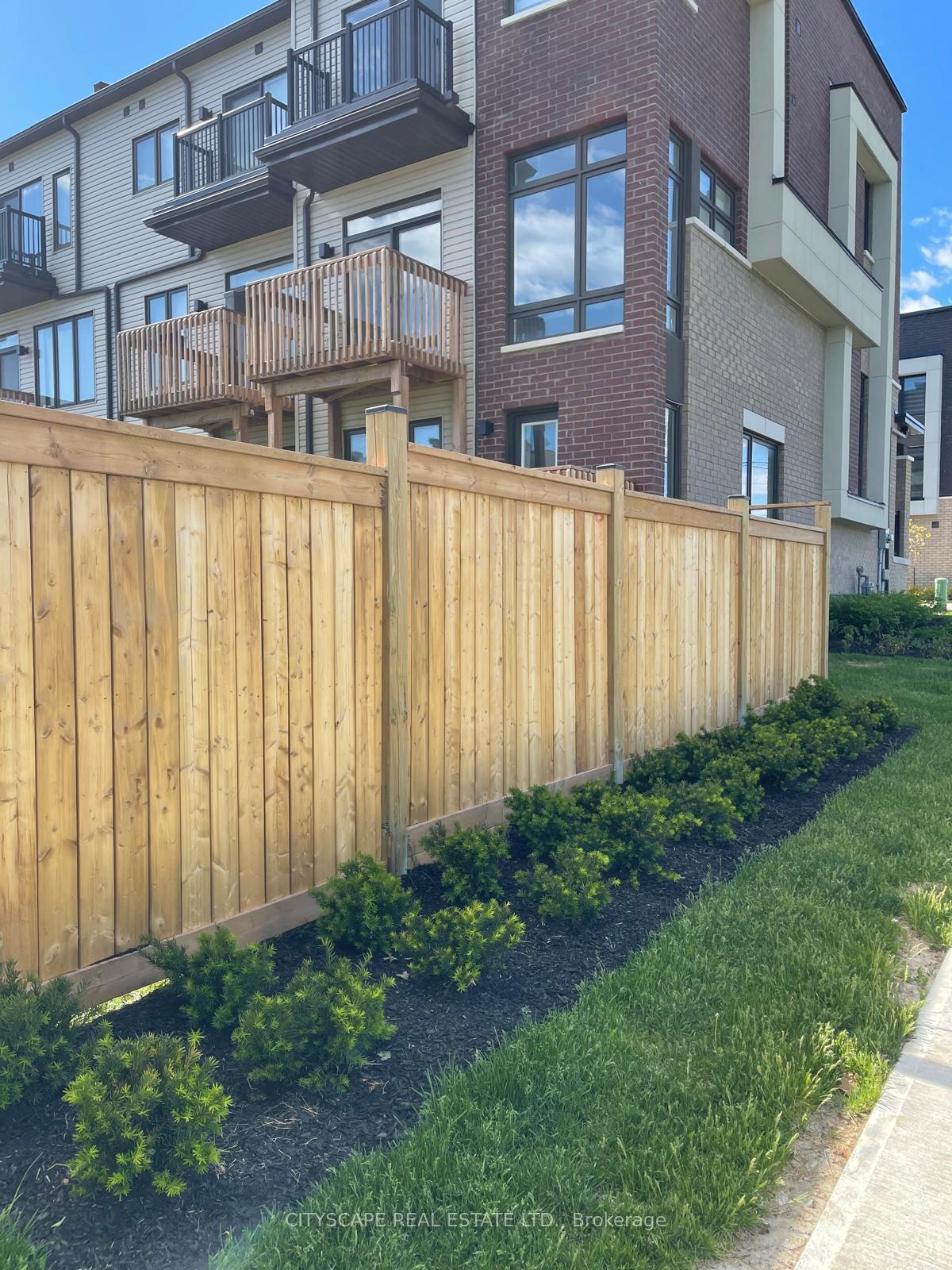 Photo 15 of 801 Heathrow Path N, Oshawa, Samac — HOMEH