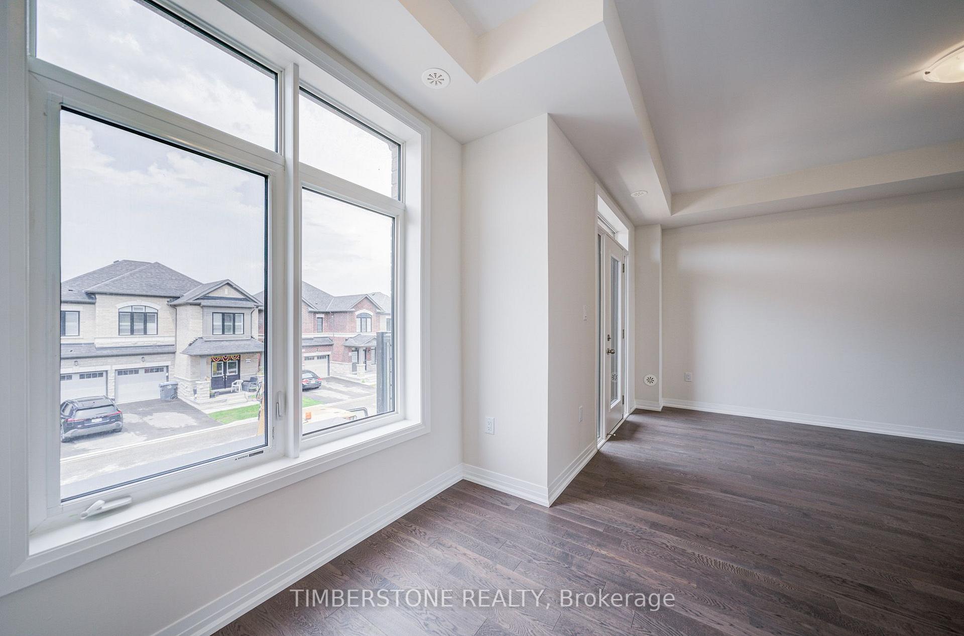 Photo 15 of 108 Arnold Circle, Brampton, Northwest Brampton — HOMEH