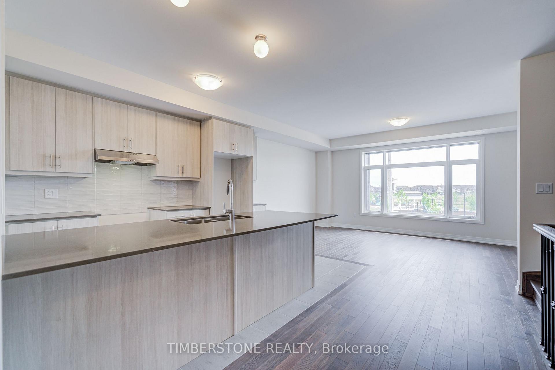 Photo 16 of 108 Arnold Circle, Brampton, Northwest Brampton — HOMEH