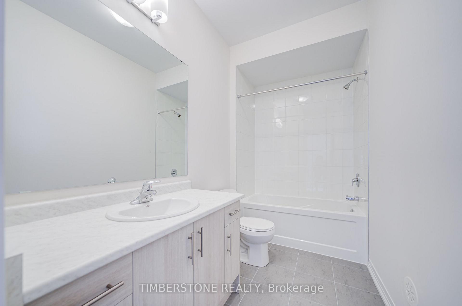 Photo 32 of 108 Arnold Circle, Brampton, Northwest Brampton — HOMEH