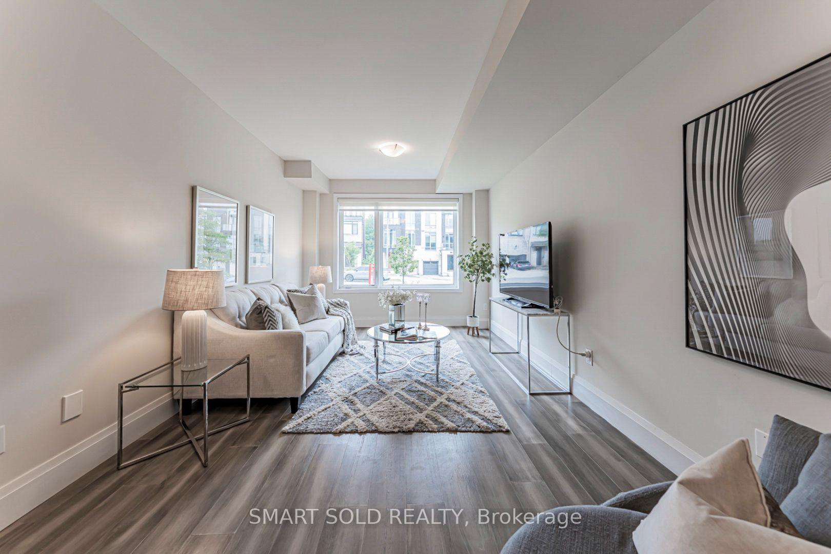 Photo 2 of 585 Marc Santi Boulevard, Vaughan, Patterson — HOMEH