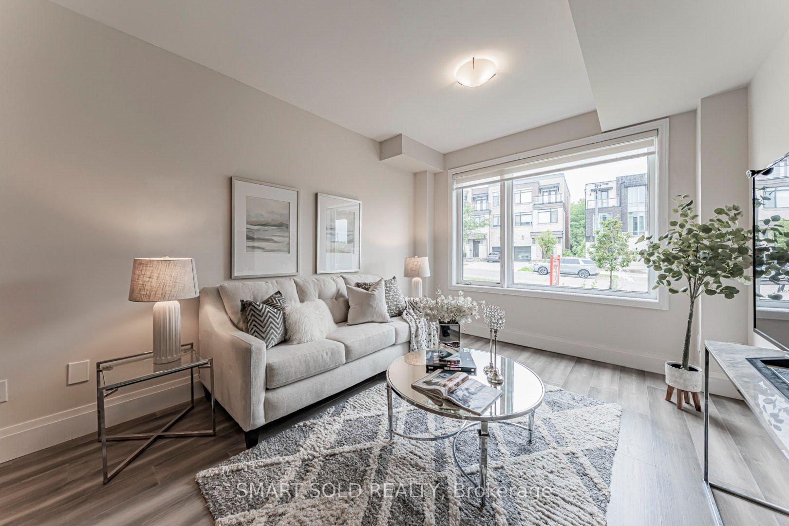 Photo 3 of 585 Marc Santi Boulevard, Vaughan, Patterson — HOMEH