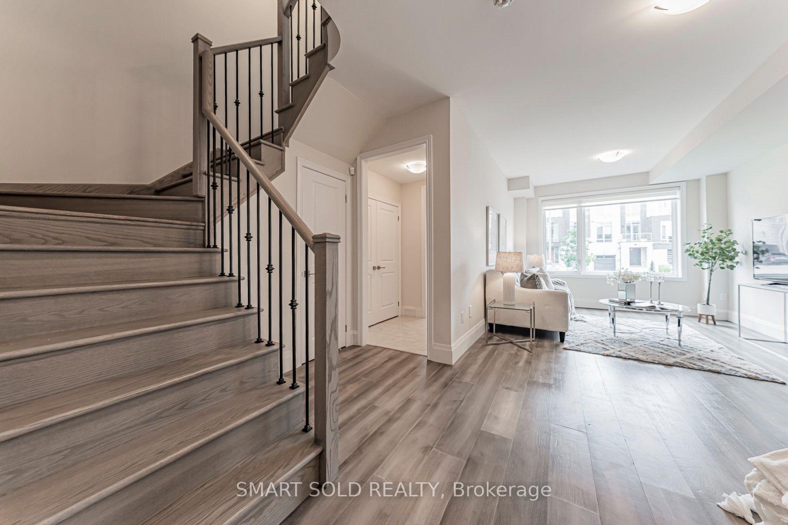 Photo 8 of 585 Marc Santi Boulevard, Vaughan, Patterson — HOMEH