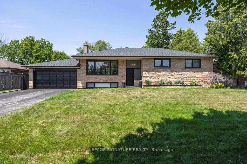 Photo 2 of 14 Bonacres Avenue, Scarborough, Centennial Scarborough — HOMEH