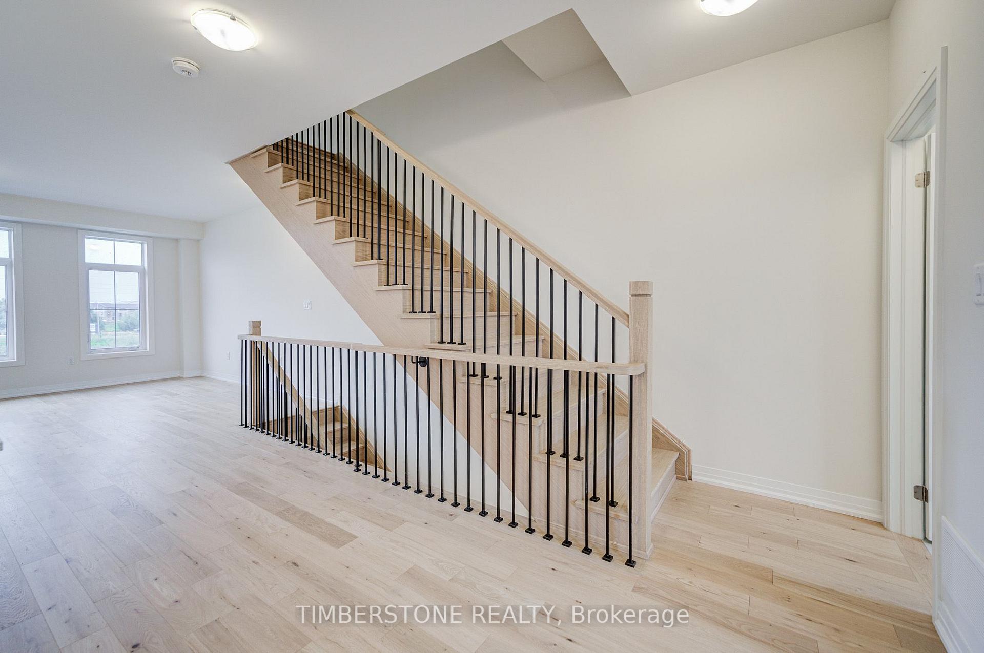 Photo 13 of 74 Blue Pond Drive, Brampton, Northwest Brampton — HOMEH