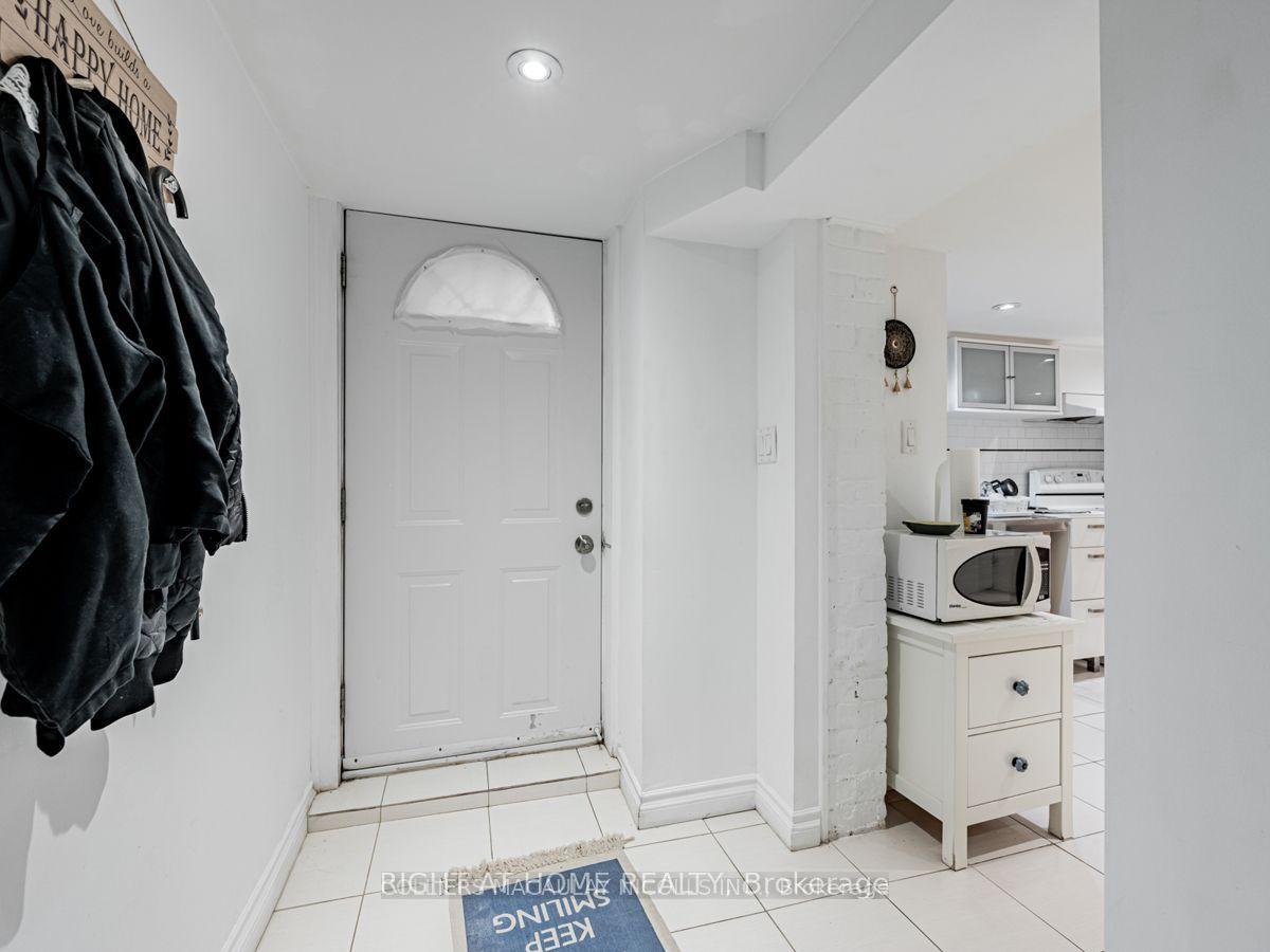 Photo 5 of Unit B, 1069 College Street, Toronto, Little Portugal — HOMEH