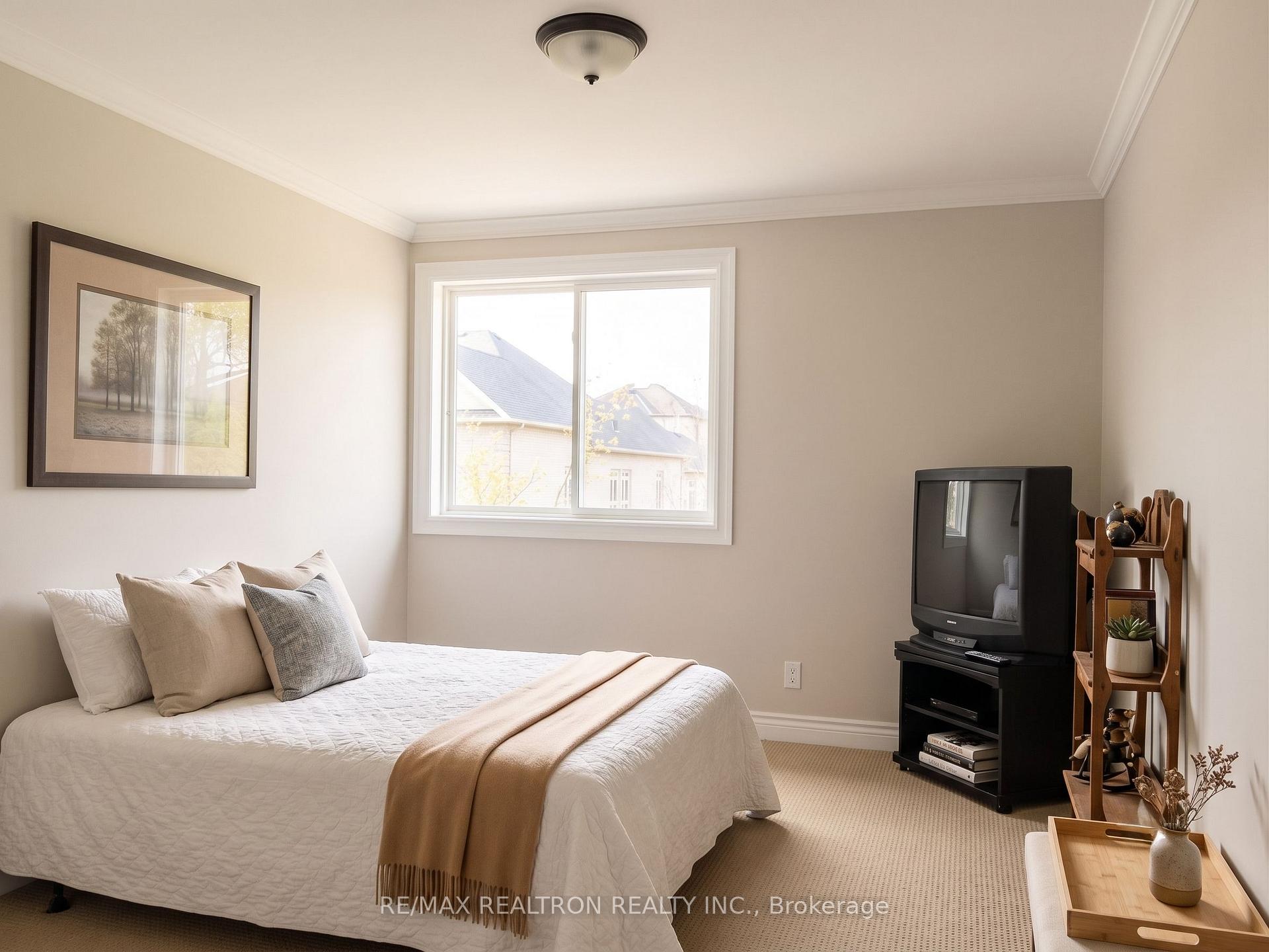 Photo 11 of 166 Weldrick Road, Richmond Hill, North Richvale — HOMEH
