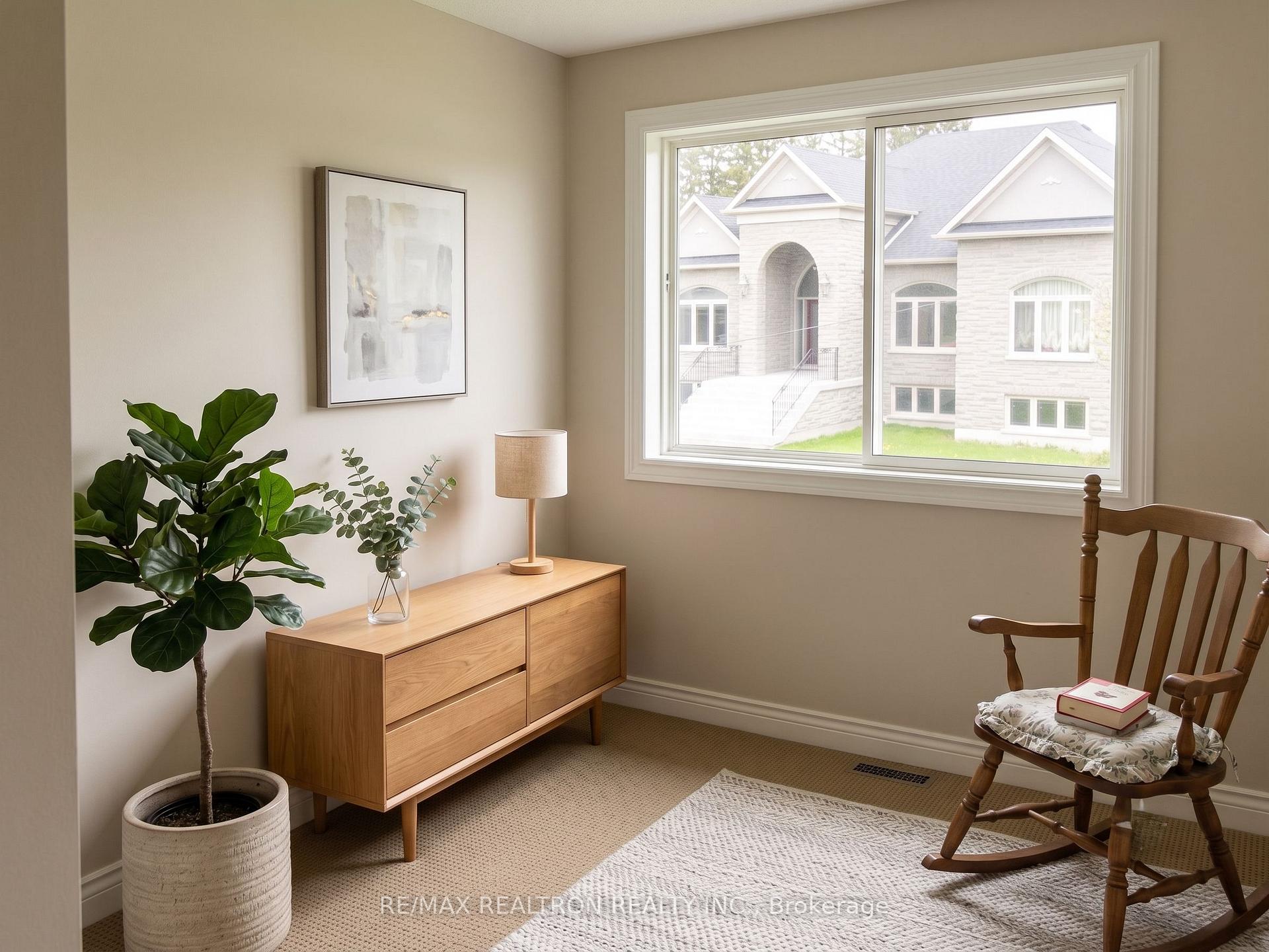 Photo 12 of 166 Weldrick Road, Richmond Hill, North Richvale — HOMEH