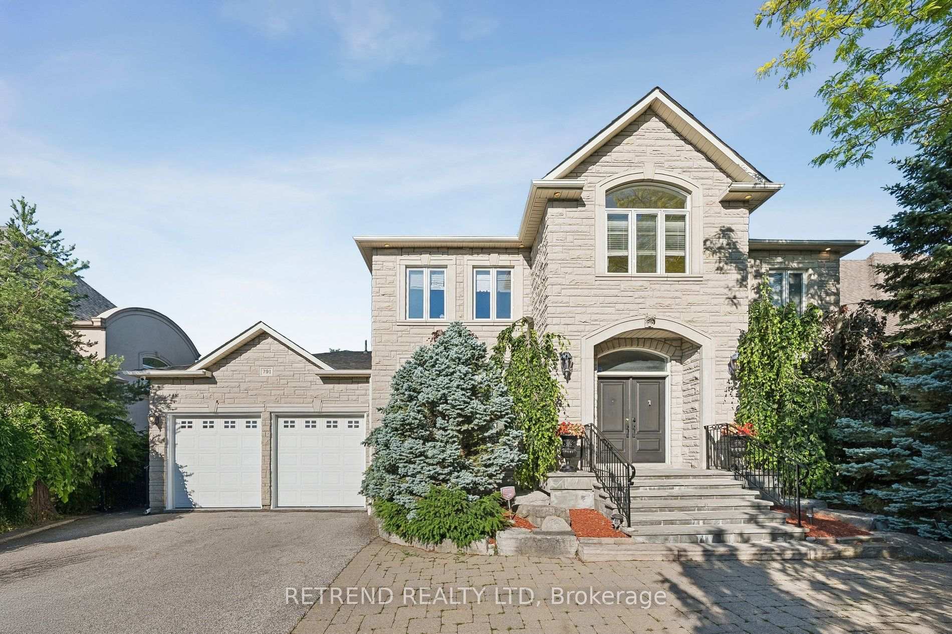 Photo 2 of 791 Clarence Street, Vaughan, Islington Woods — HOMEH