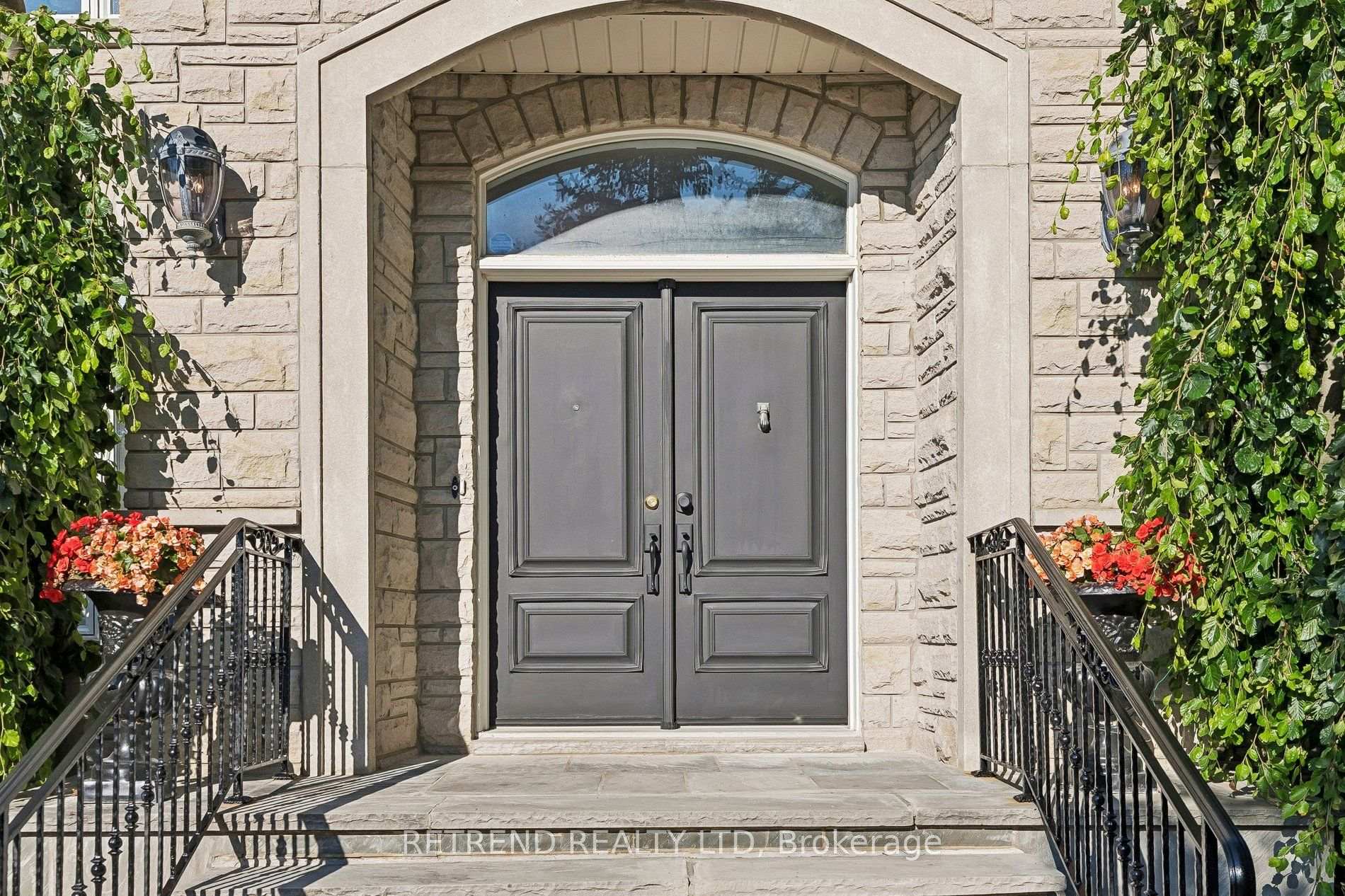 Photo 4 of 791 Clarence Street, Vaughan, Islington Woods — HOMEH